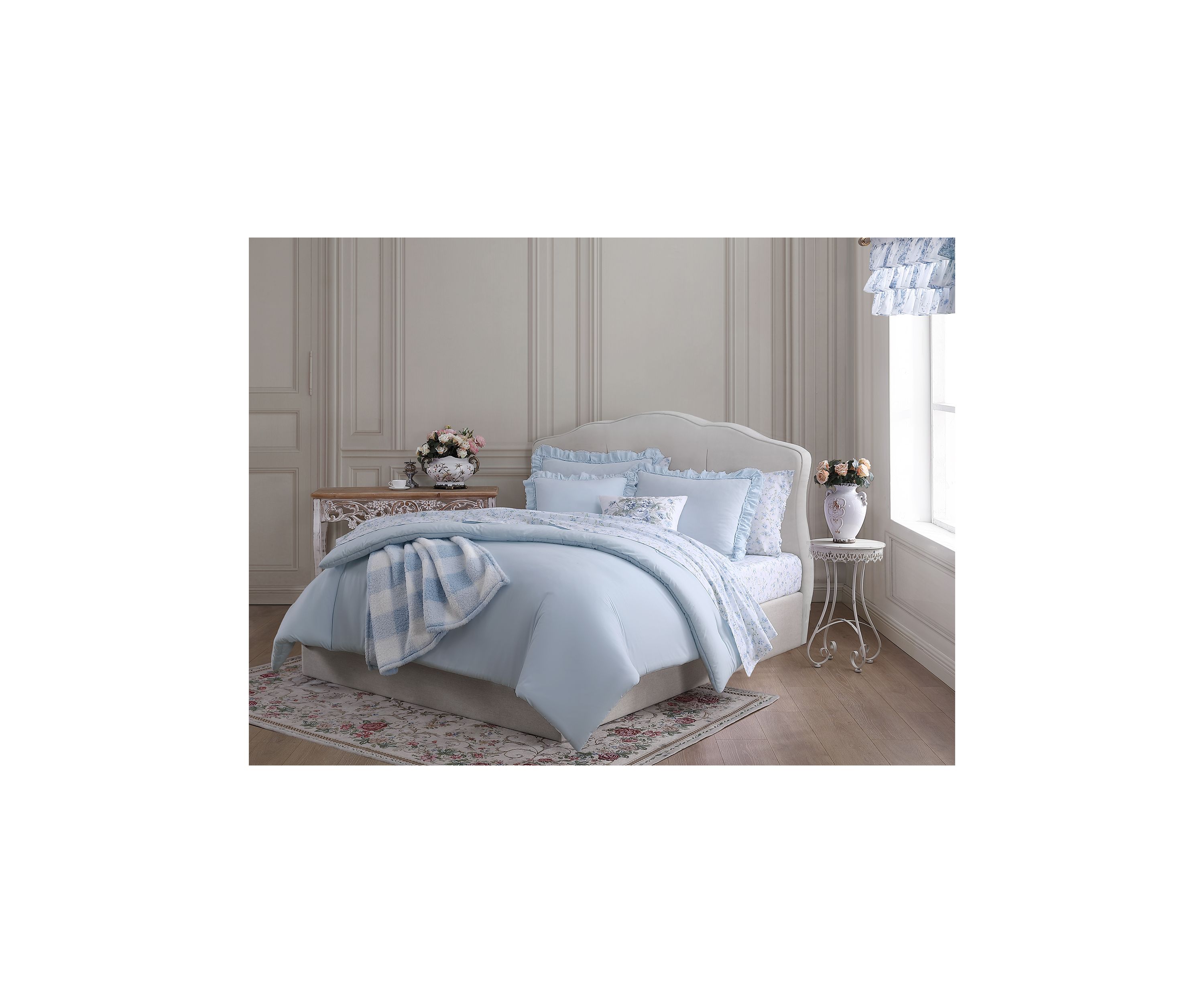 Brette Comforter Set