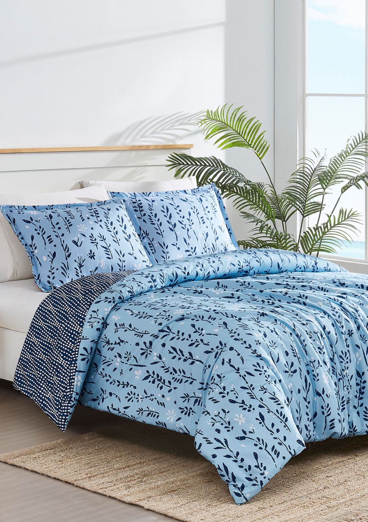 Floral of the Story Comforter Set