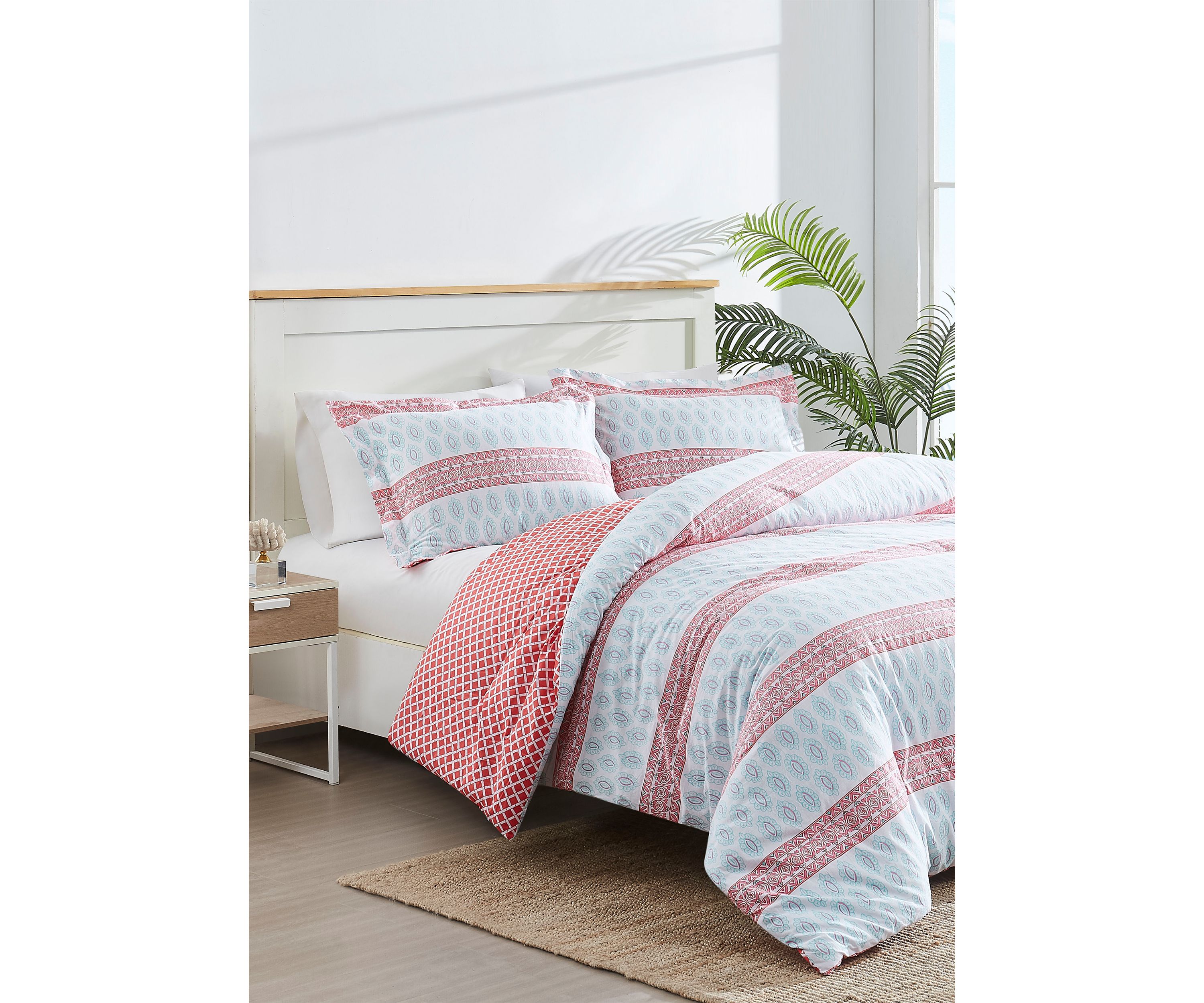 Alexis Rose Comforter Set
