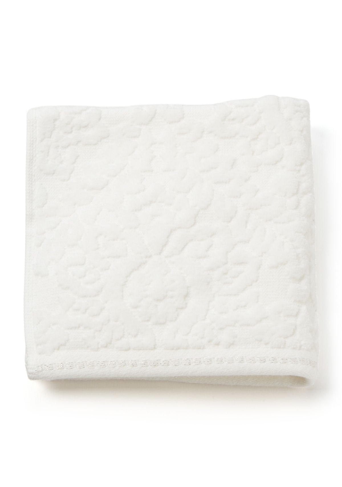 Holiday Snowflake Bath Towel Collection