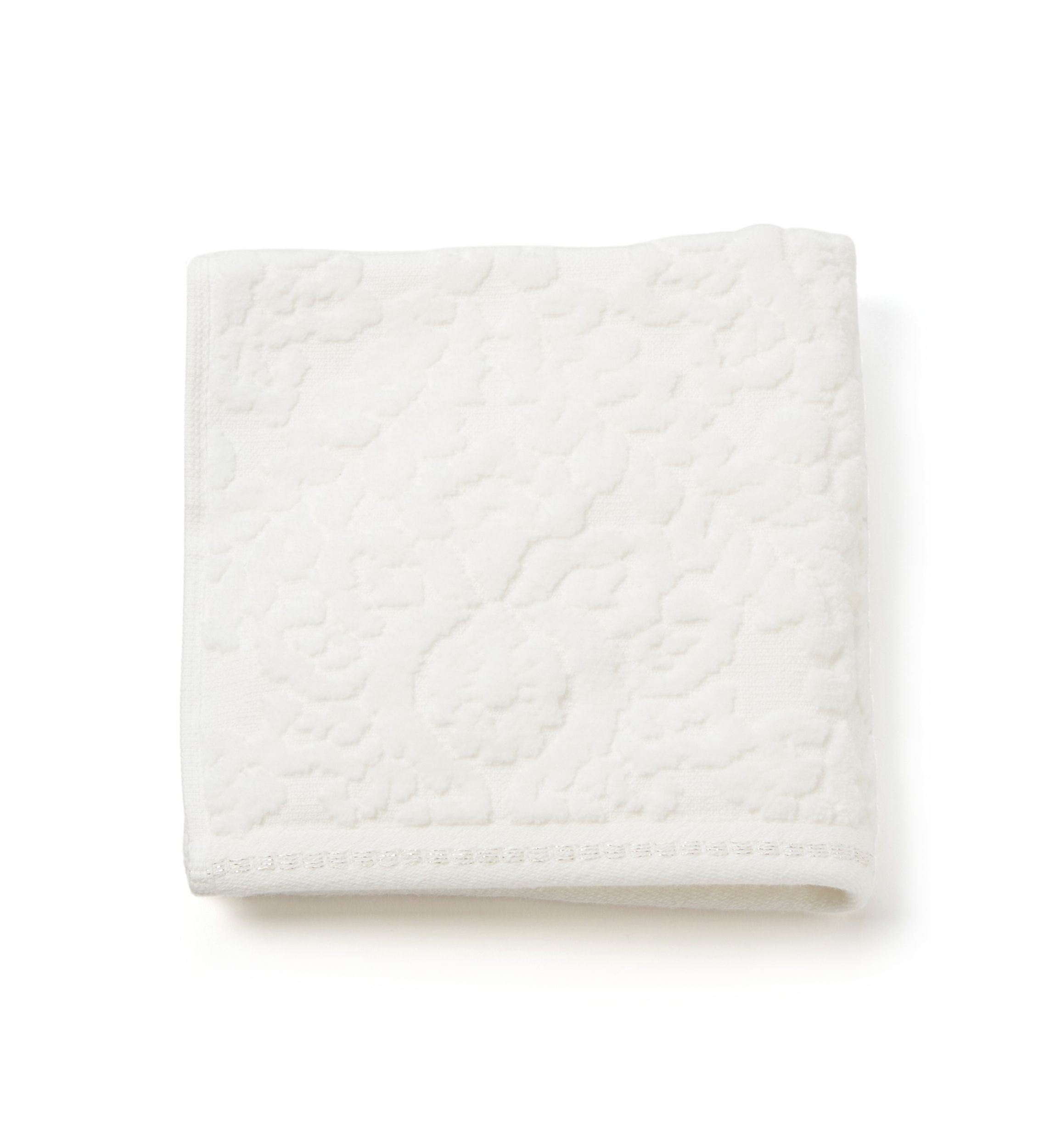 Holiday Snowflake Bath Towel Collection