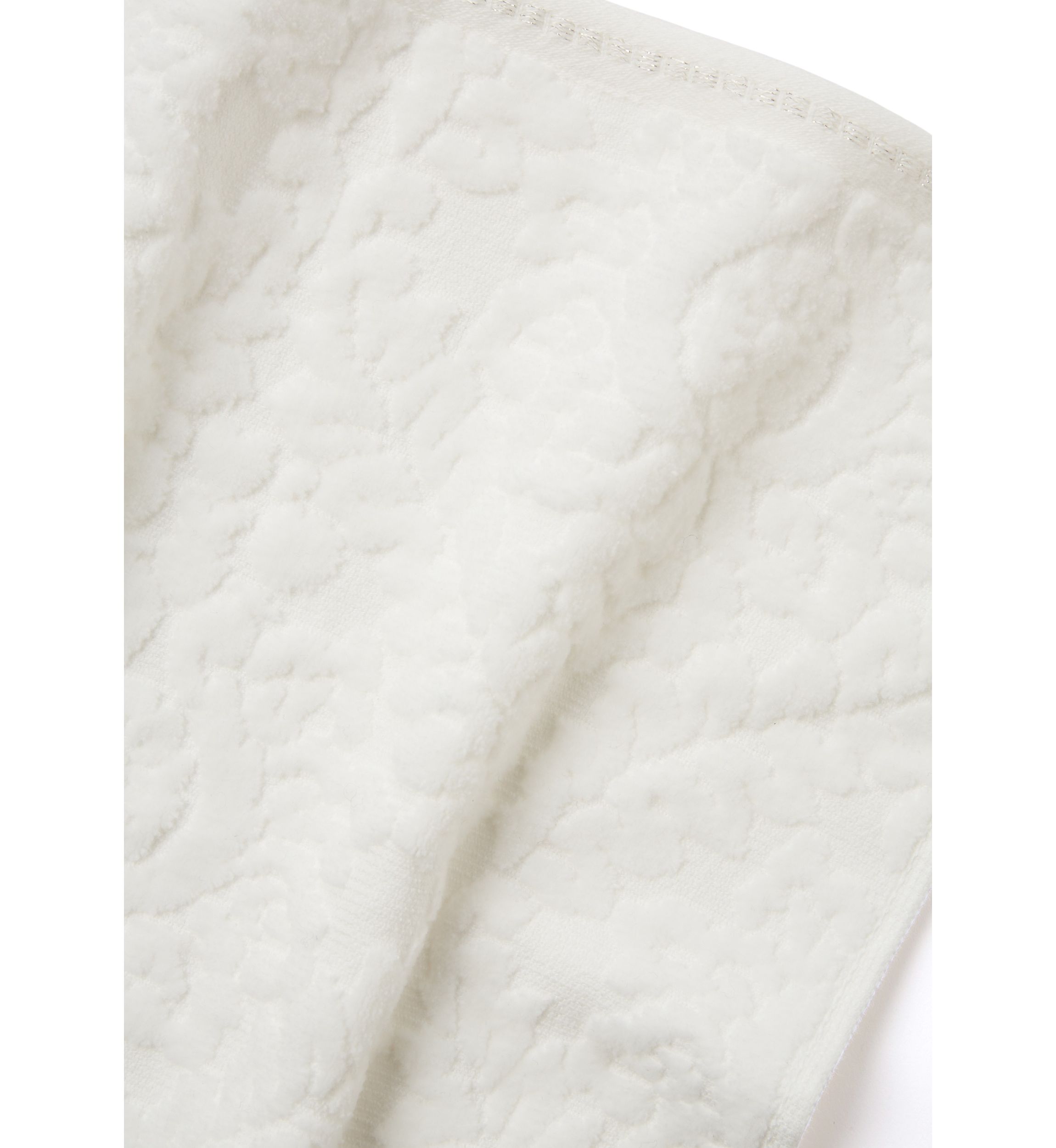 Holiday Snowflake Bath Towel Collection