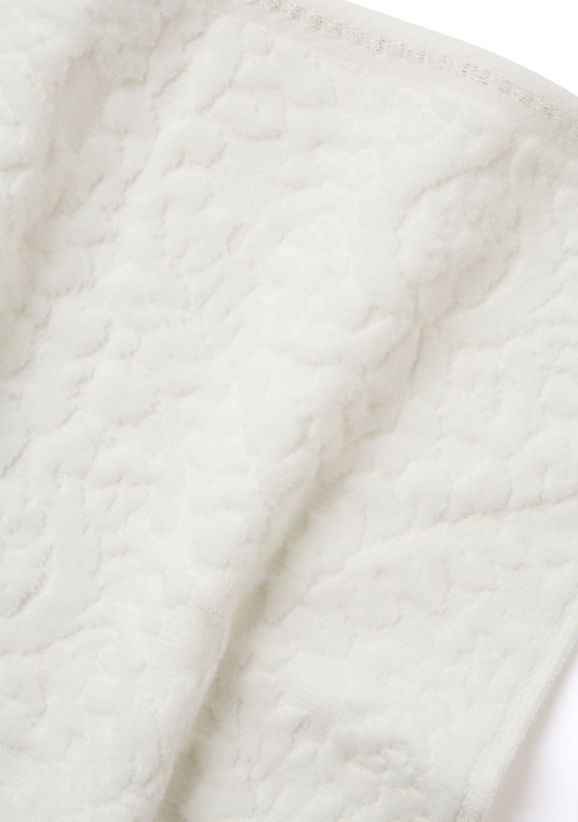 Holiday Snowflake Bath Towel Collection