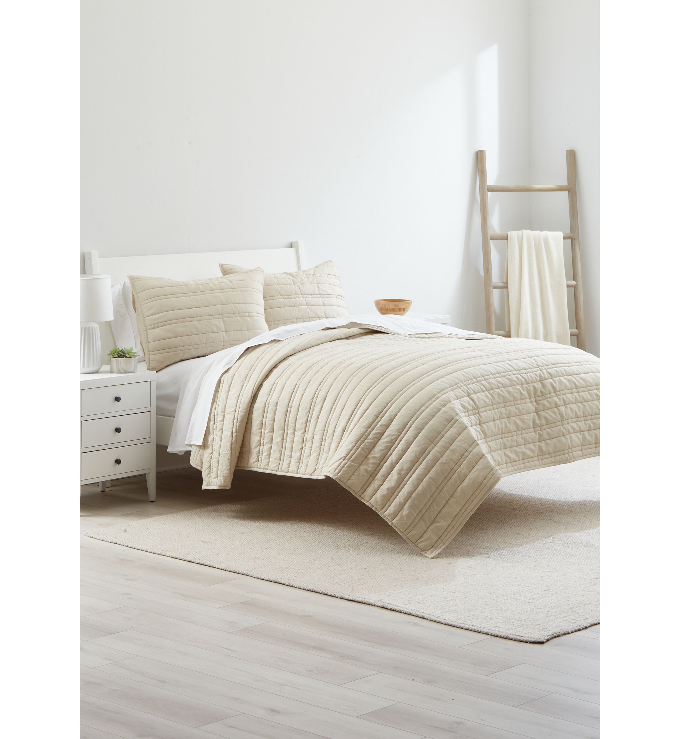 Solid Intricately Crafted Quilt Set
