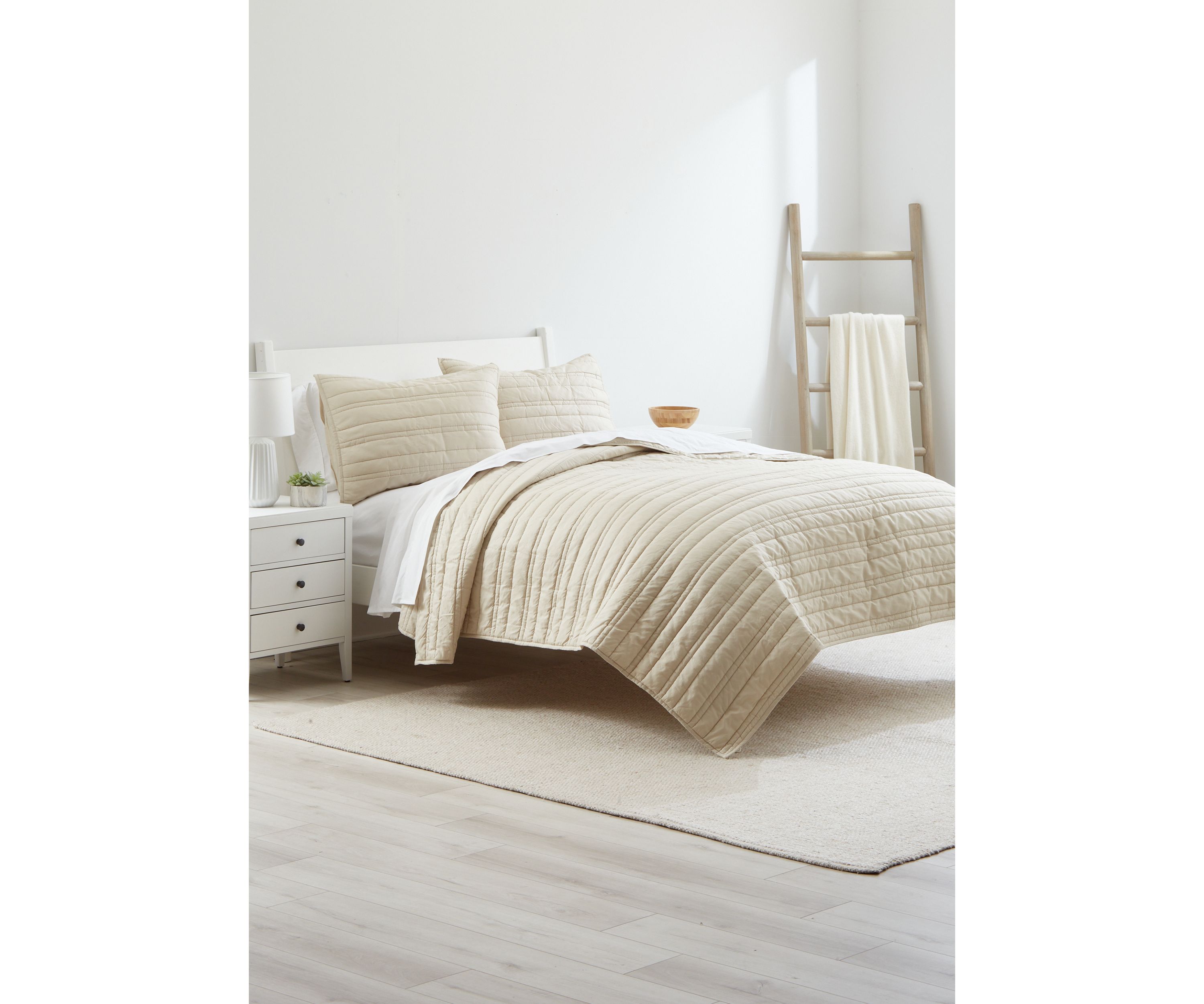 Solid Intricately Crafted Quilt Set