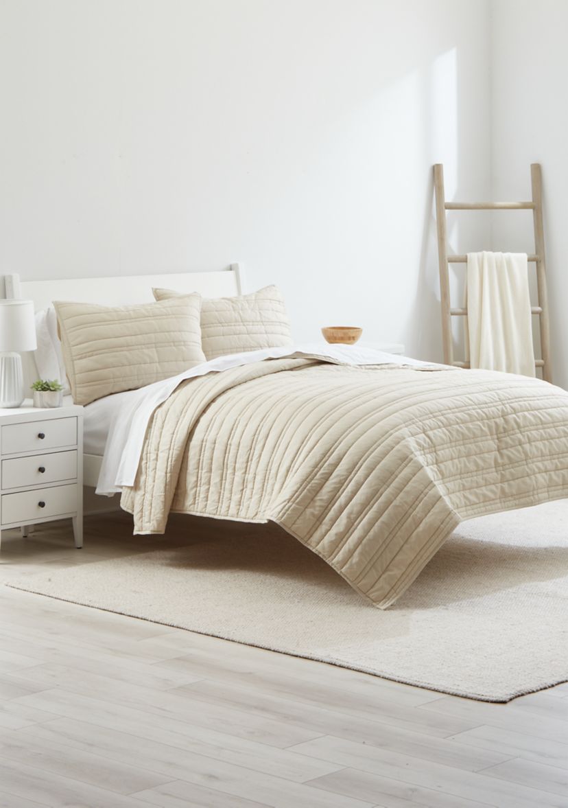 Solid Intricately Crafted Quilt Set