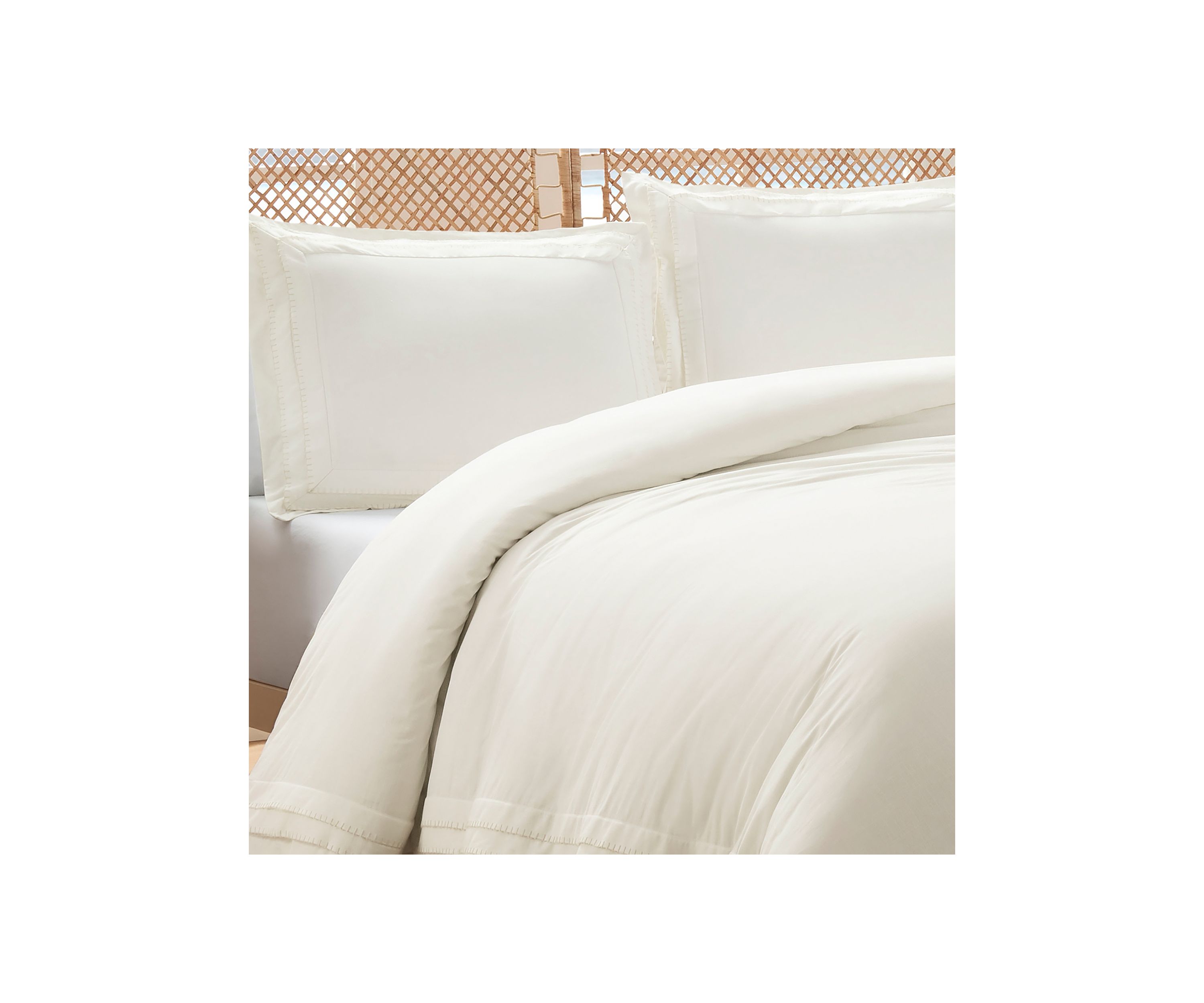 Bellweather White Comforter Set
