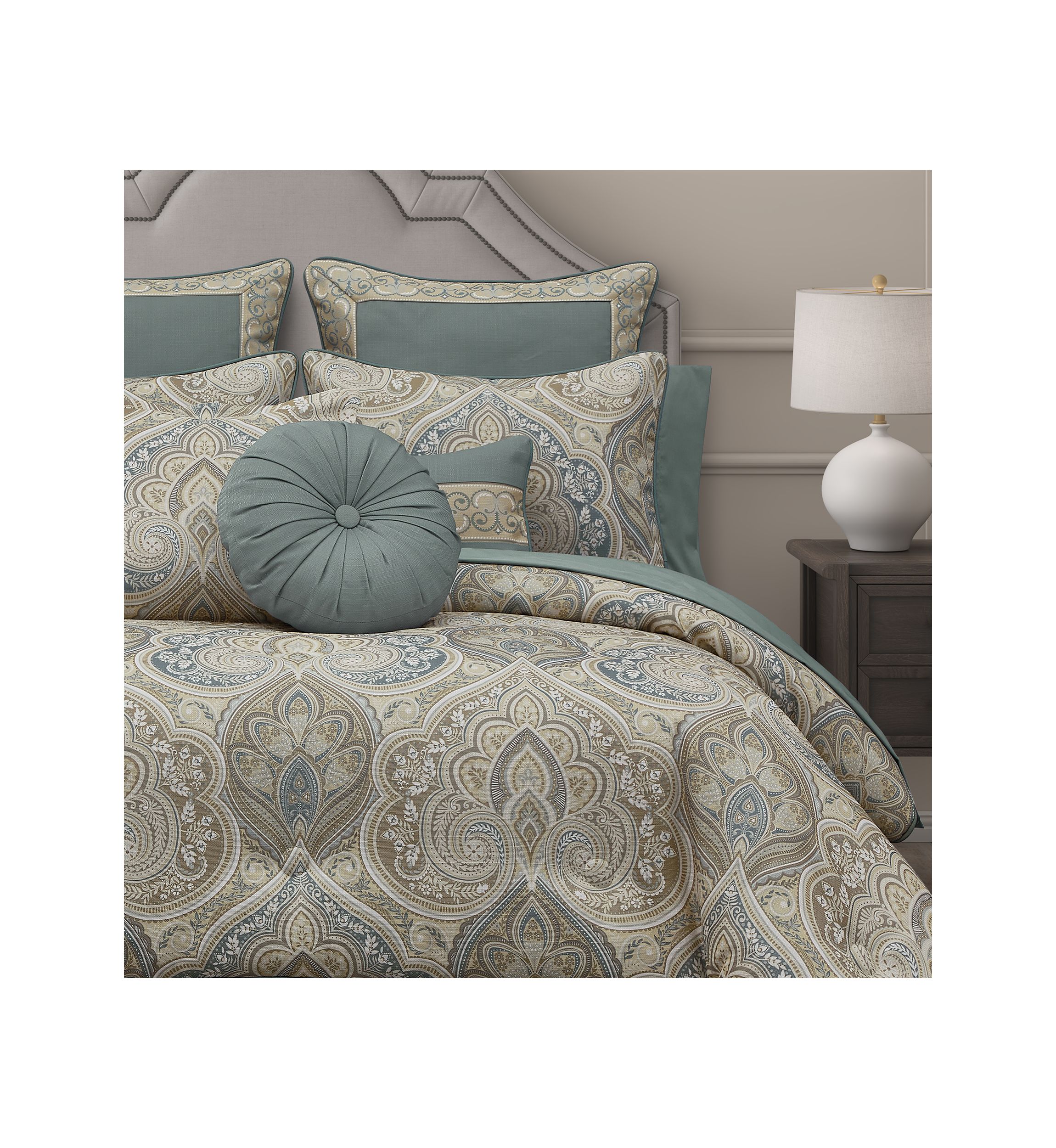 Marco King Comforter Set