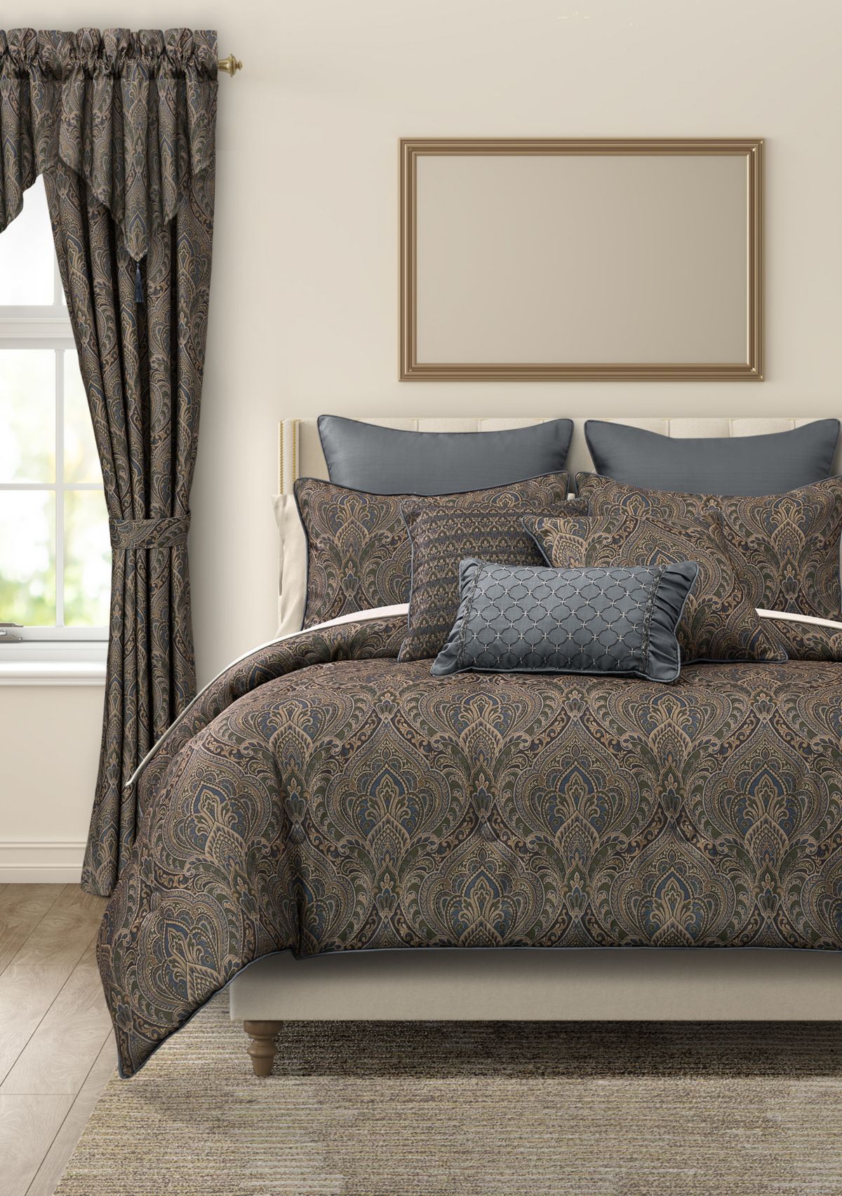 Madeline Comforter Set