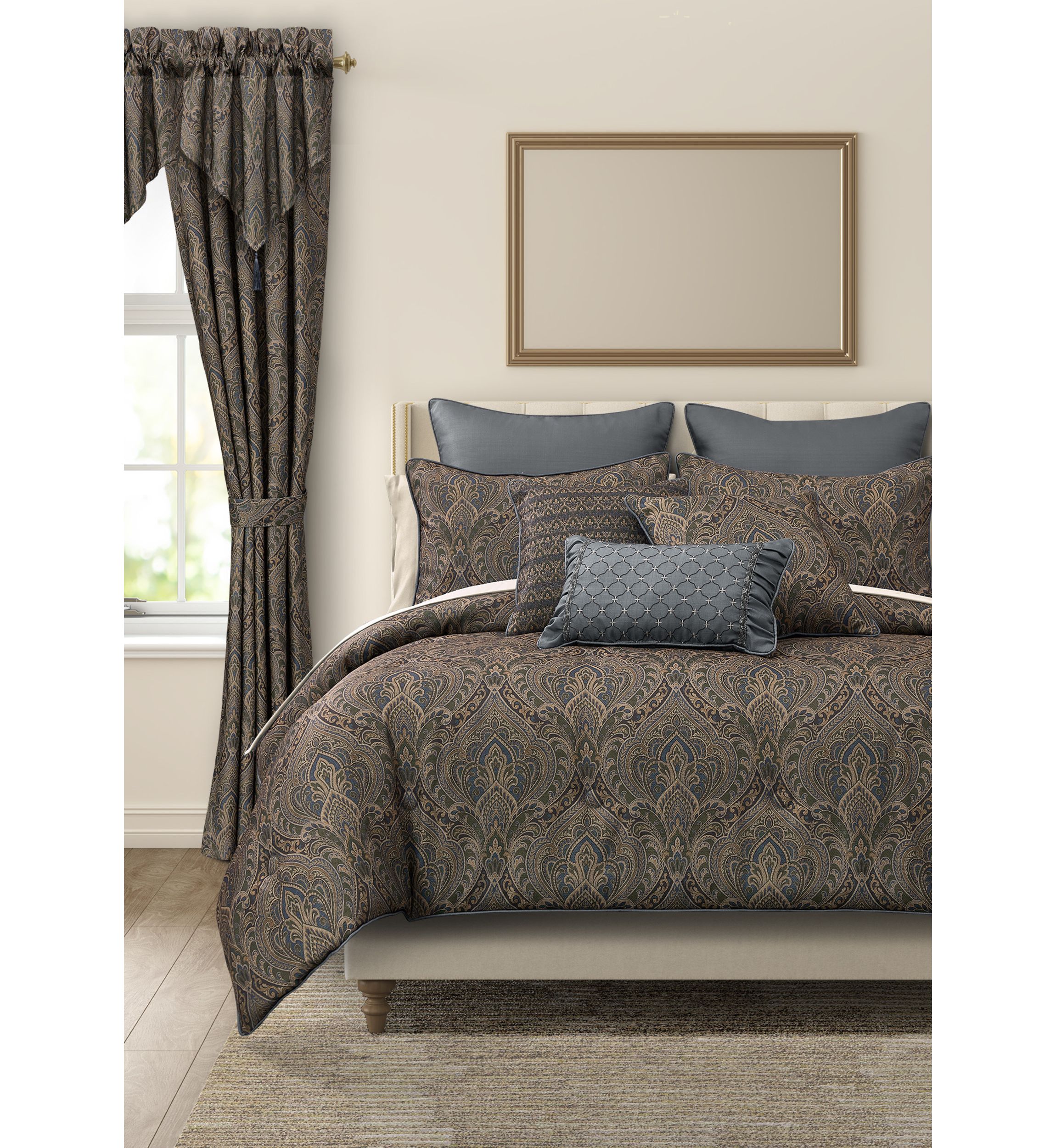 Madeline Comforter Set