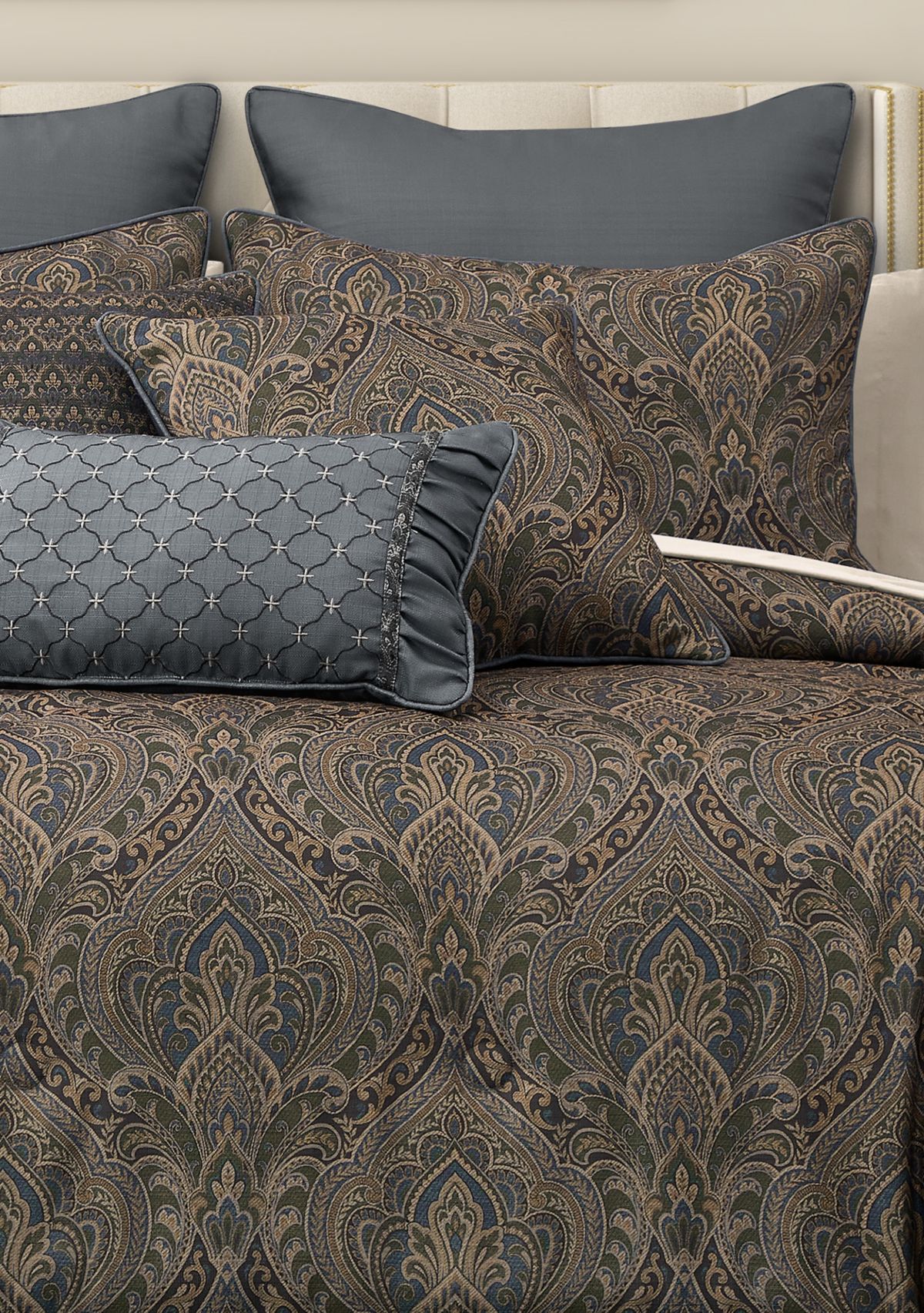 Madeline Comforter Set