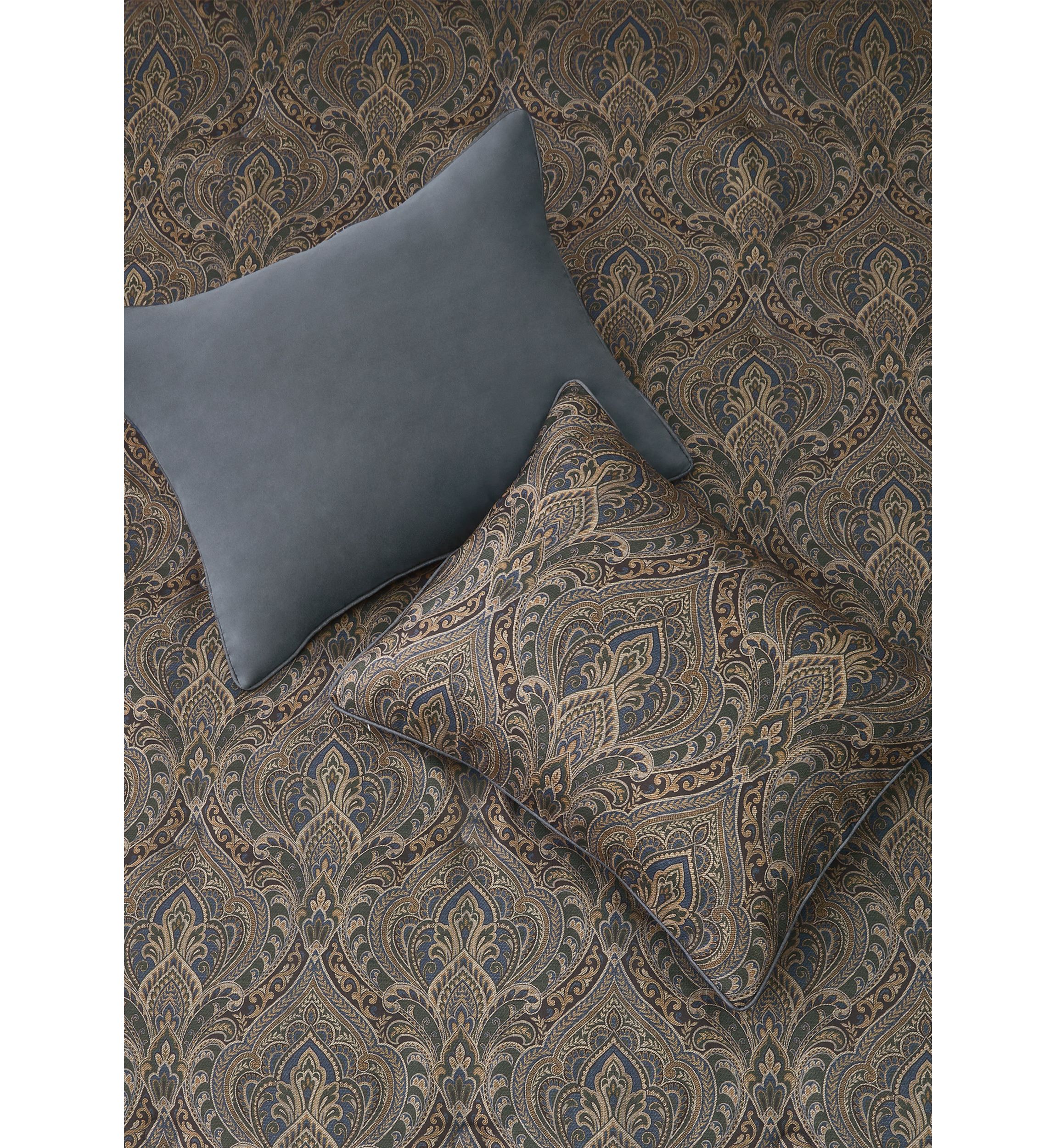 Madeline Comforter Set