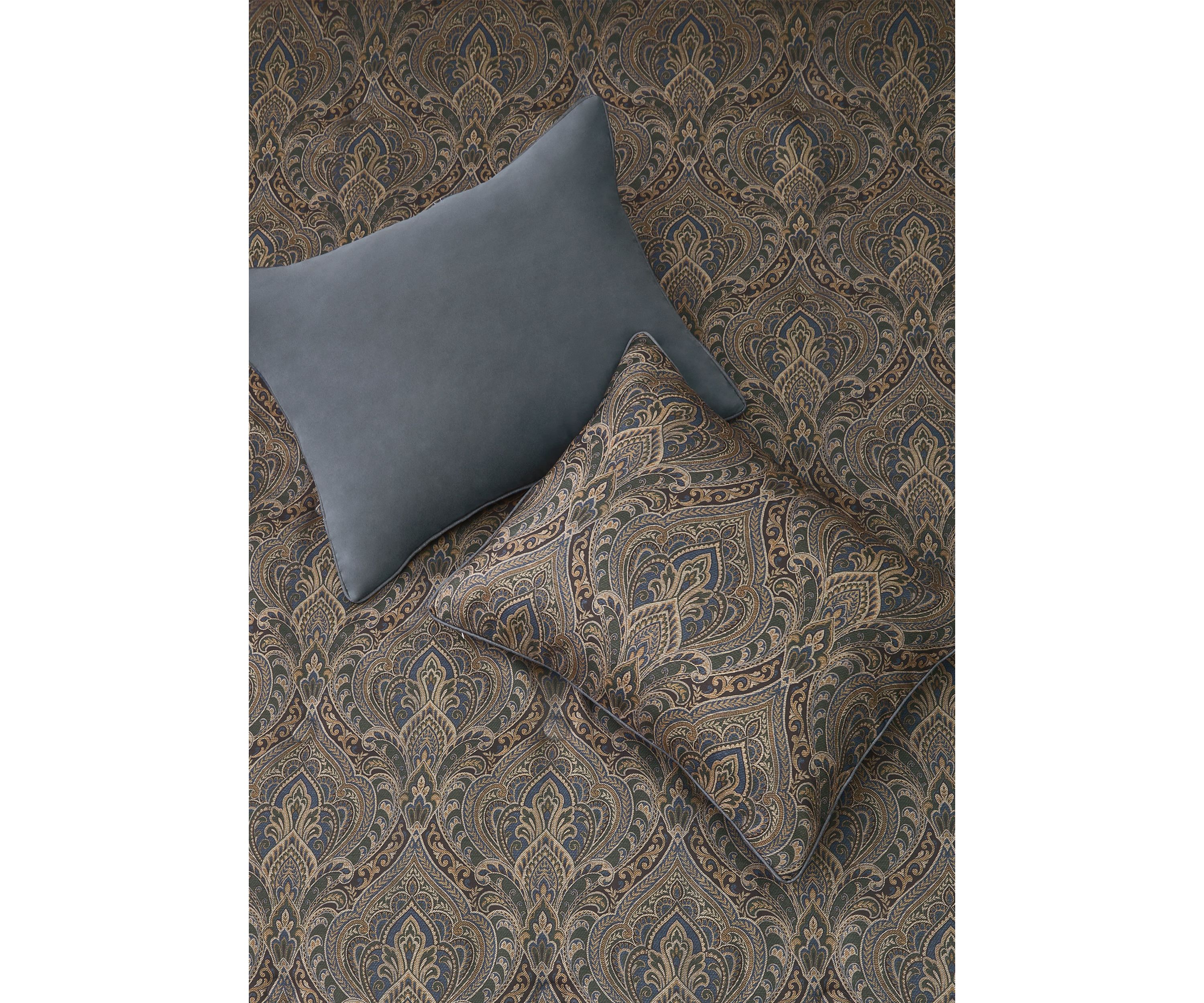 Madeline Comforter Set