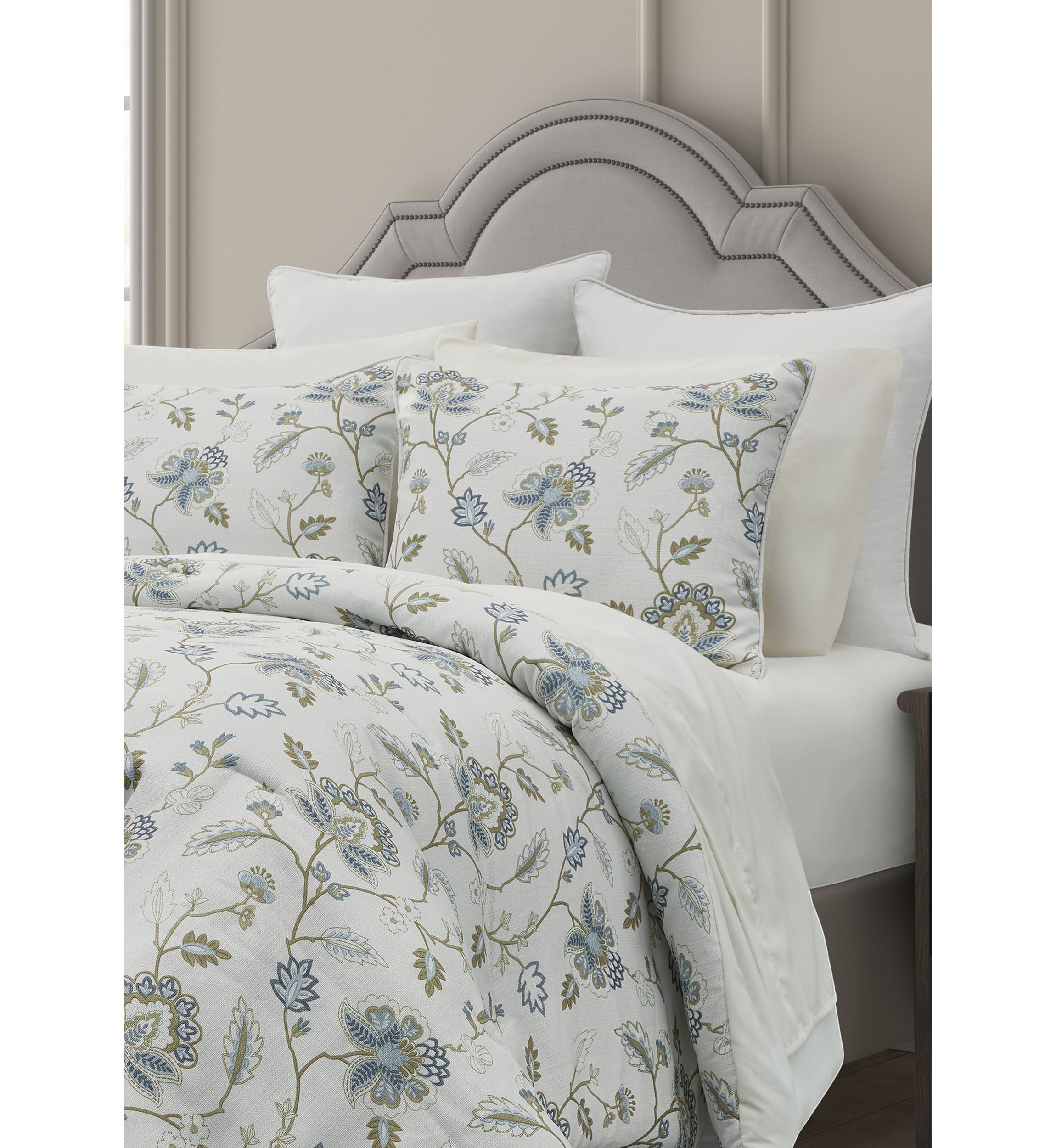 Mara Queen Comforter Set