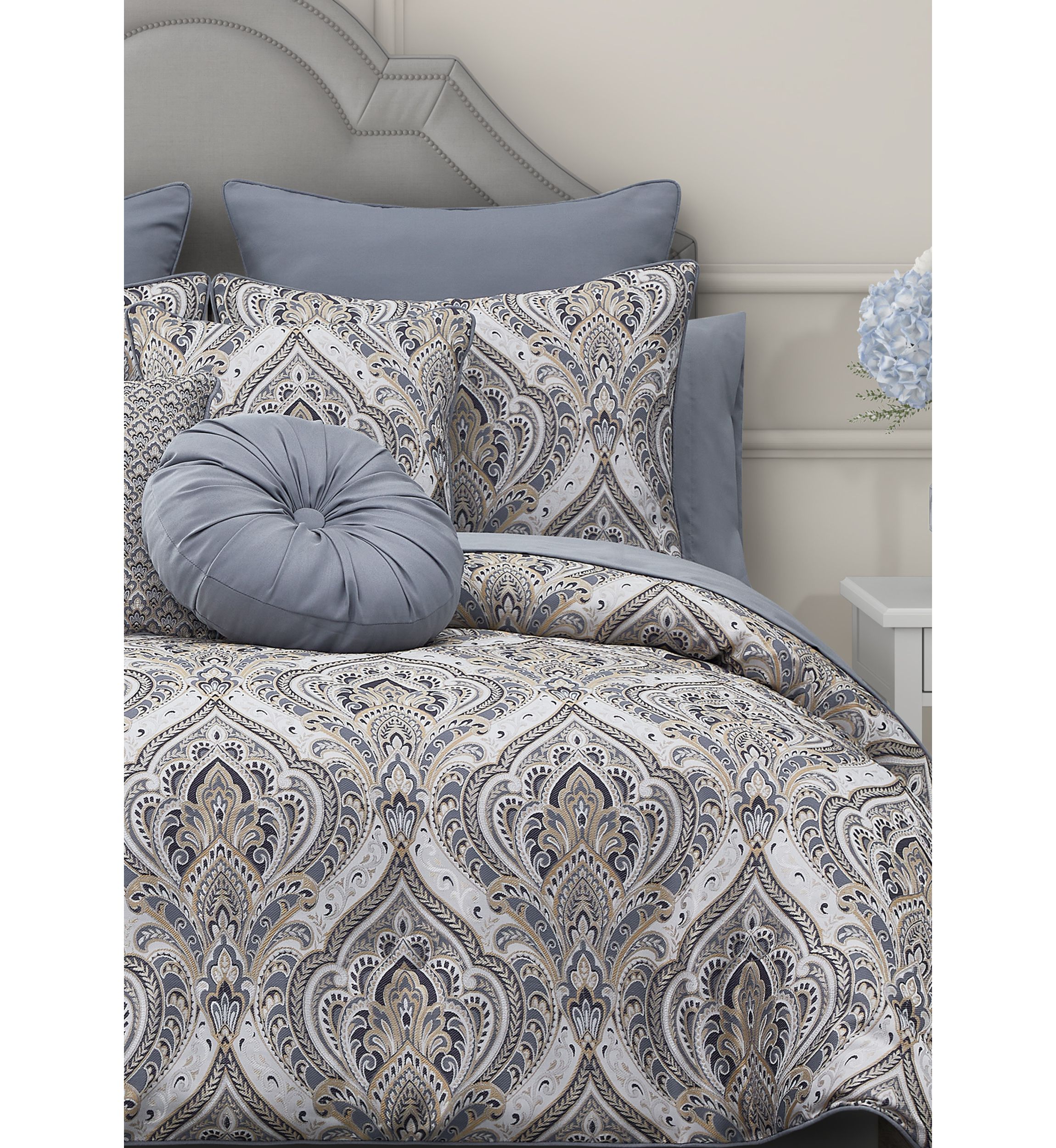 Melbourne King Comforter Set