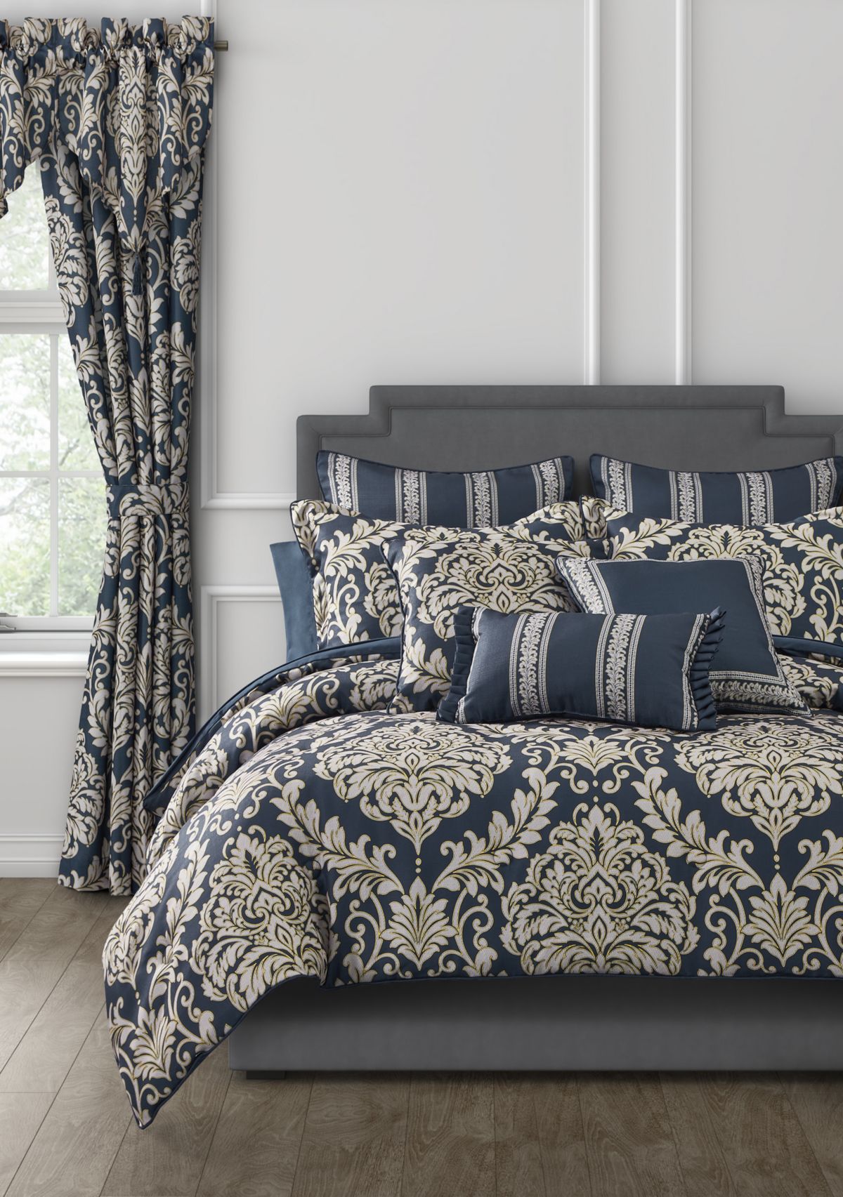 Raphael King Comforter Set