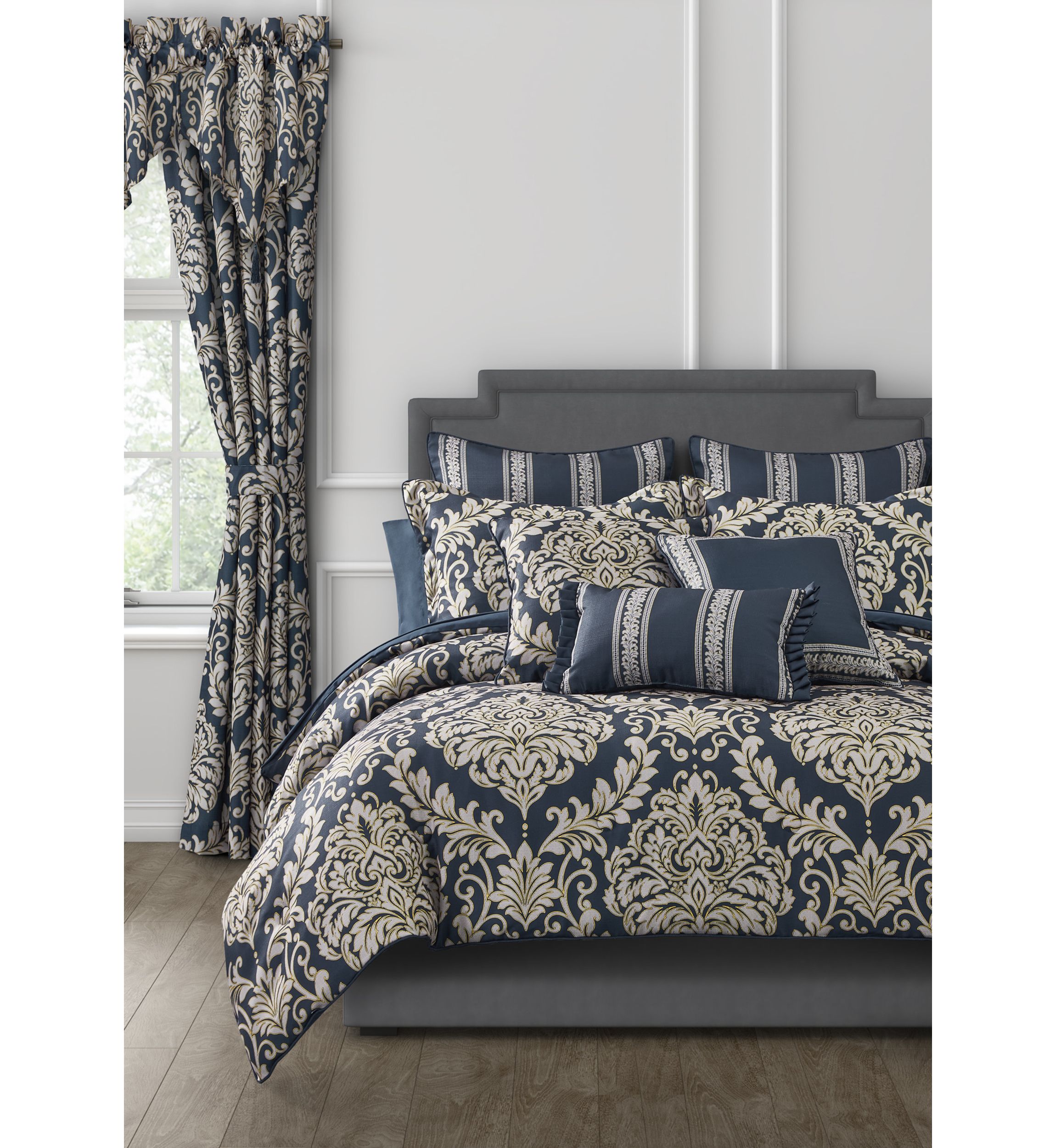 Raphael King Comforter Set