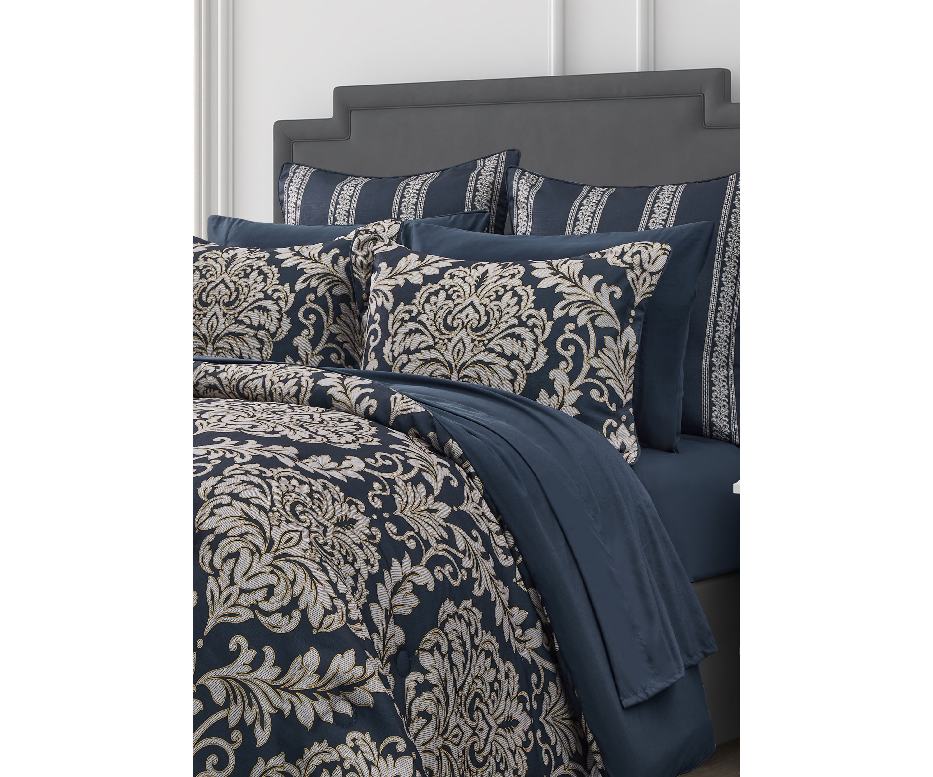 Raphael King Comforter Set