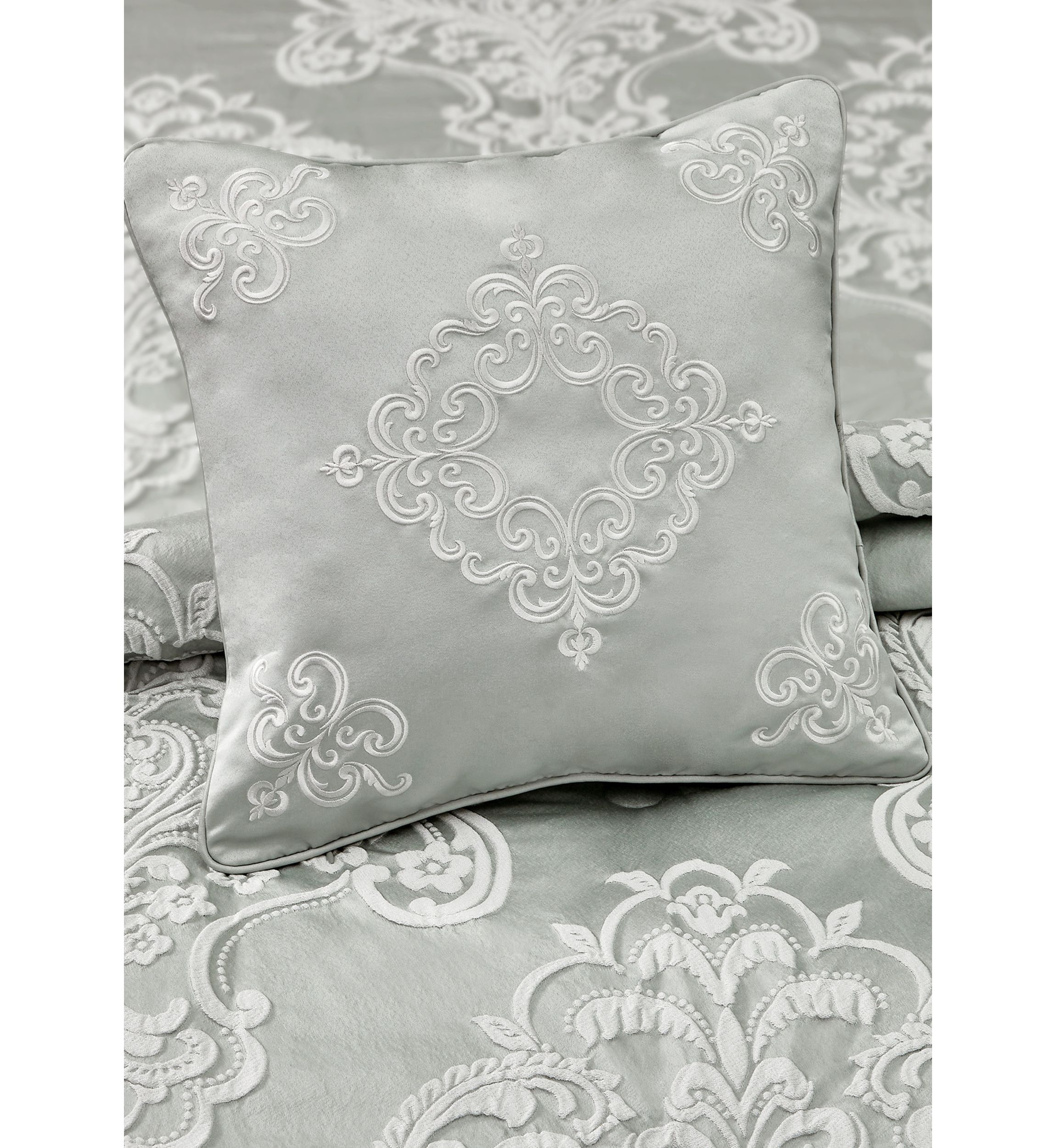 Salerno 18" Square Decorative Throw Pillow