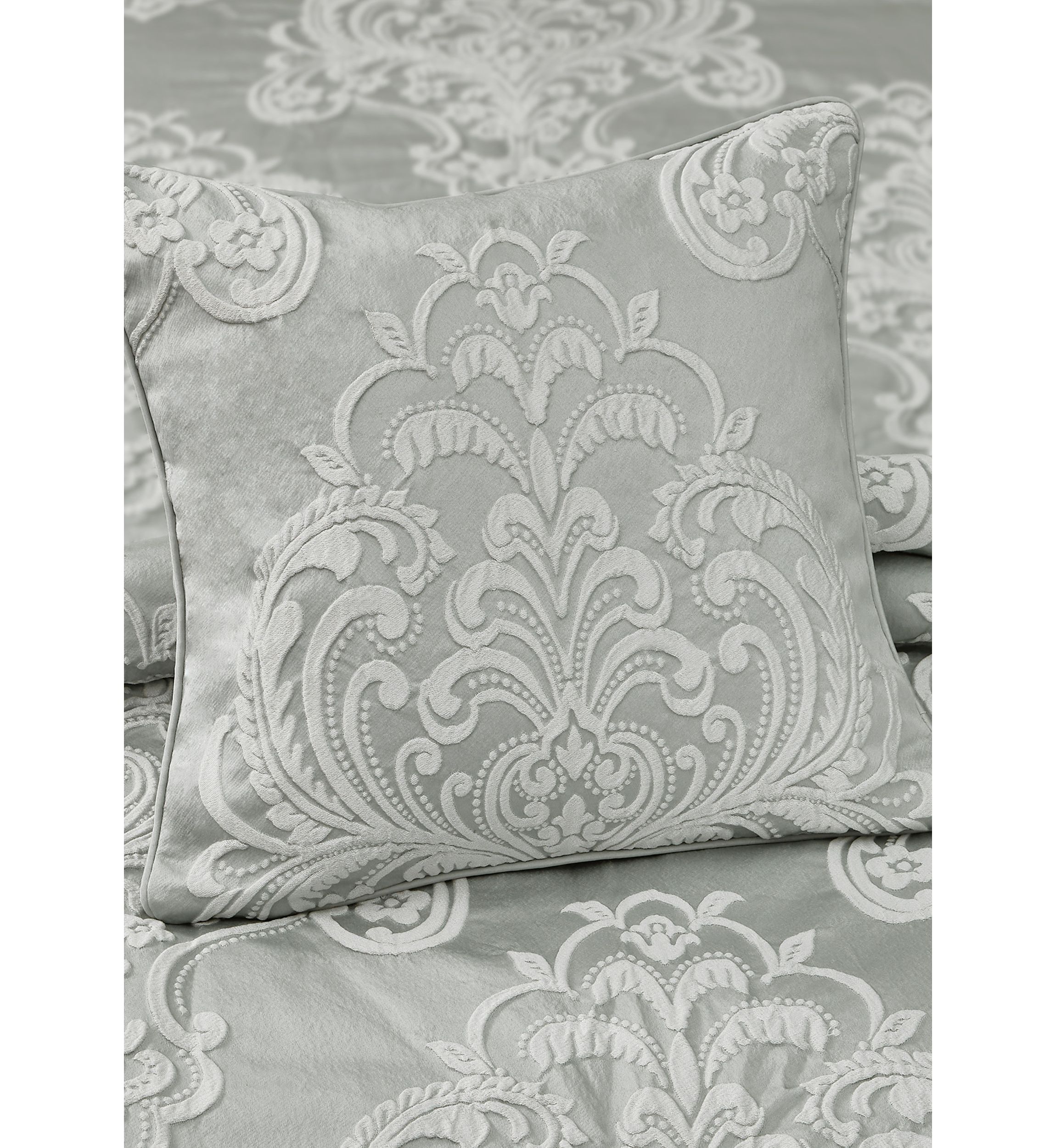 Salerno 20" Square Decorative Throw Pillow