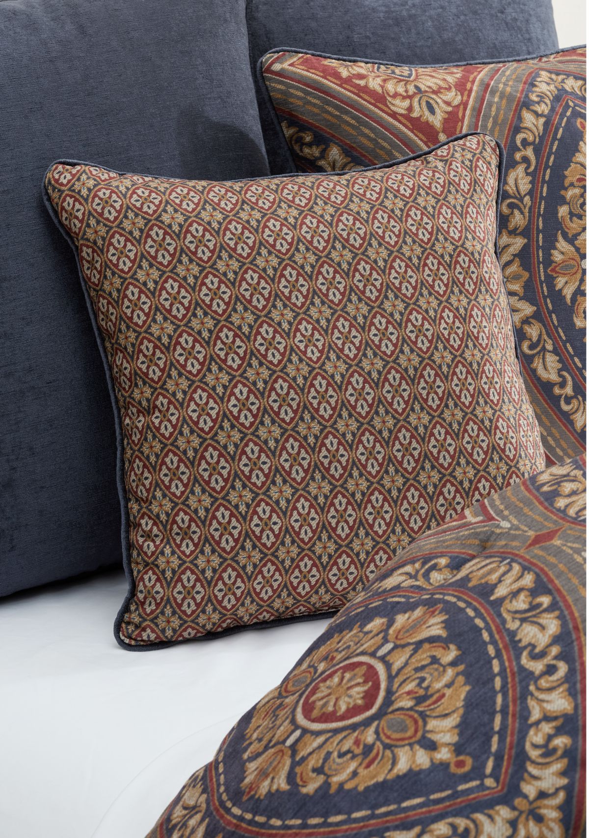 Cortona 18" Pillow