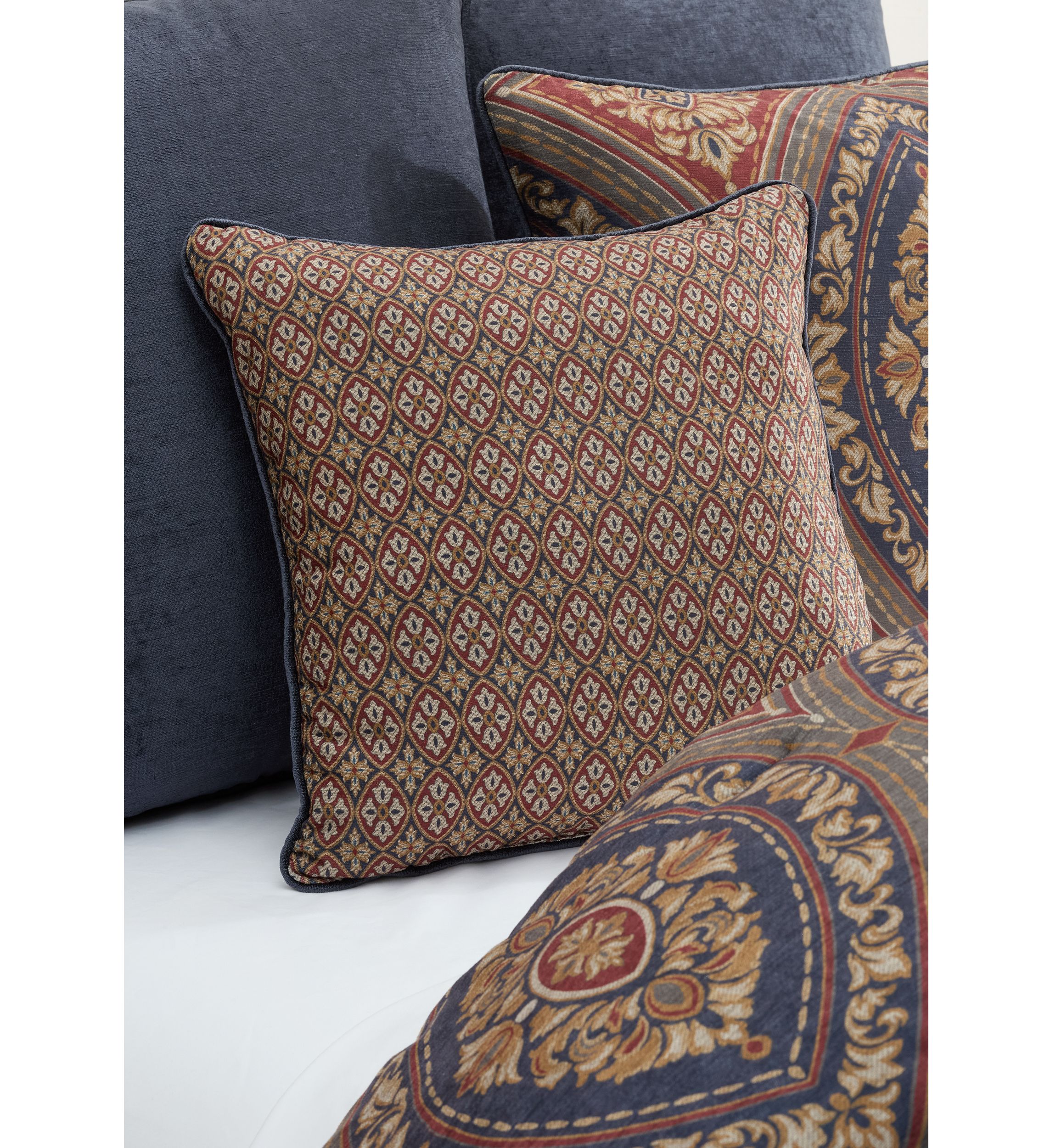 Cortona 18" Pillow