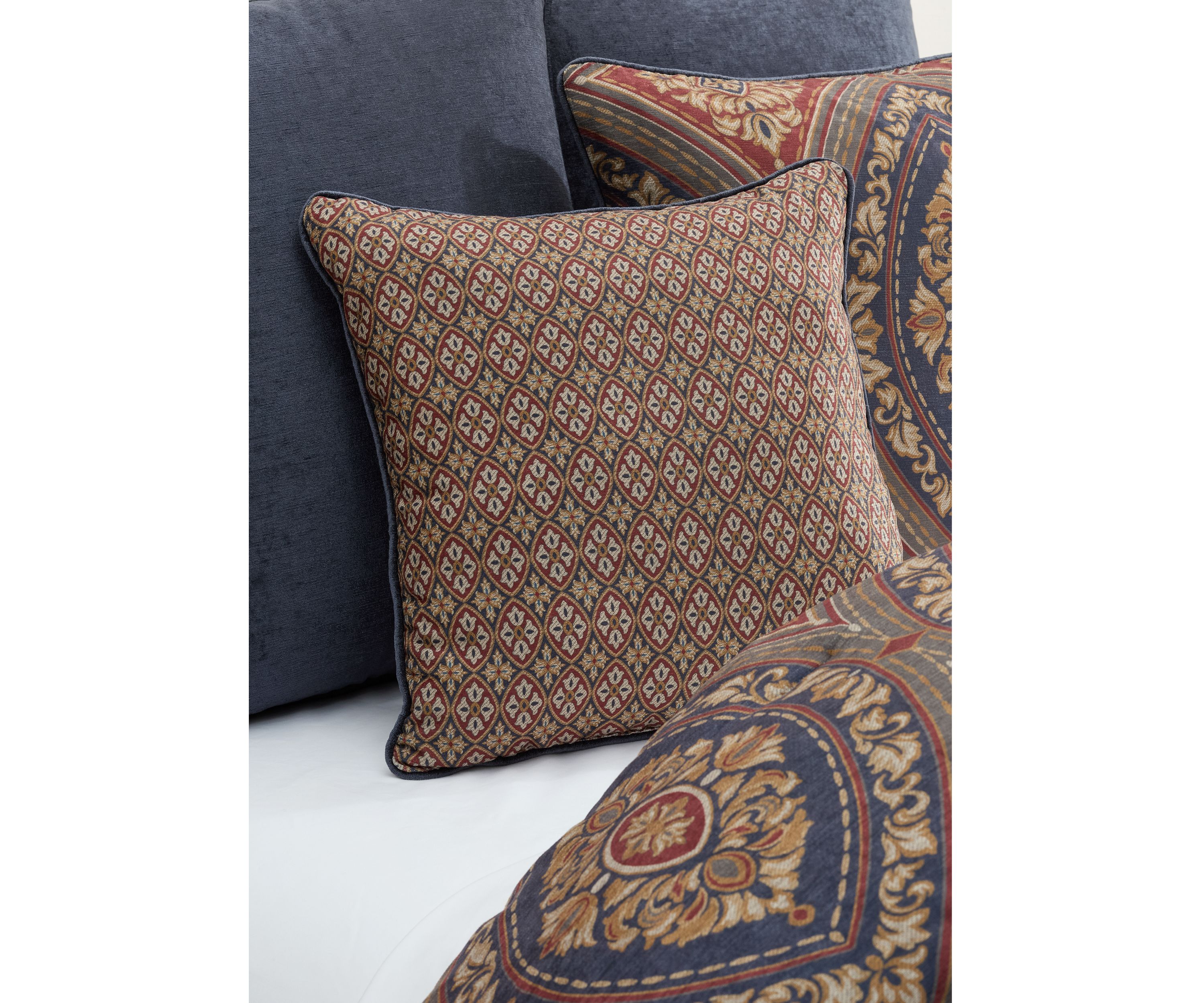 Cortona 18" Pillow