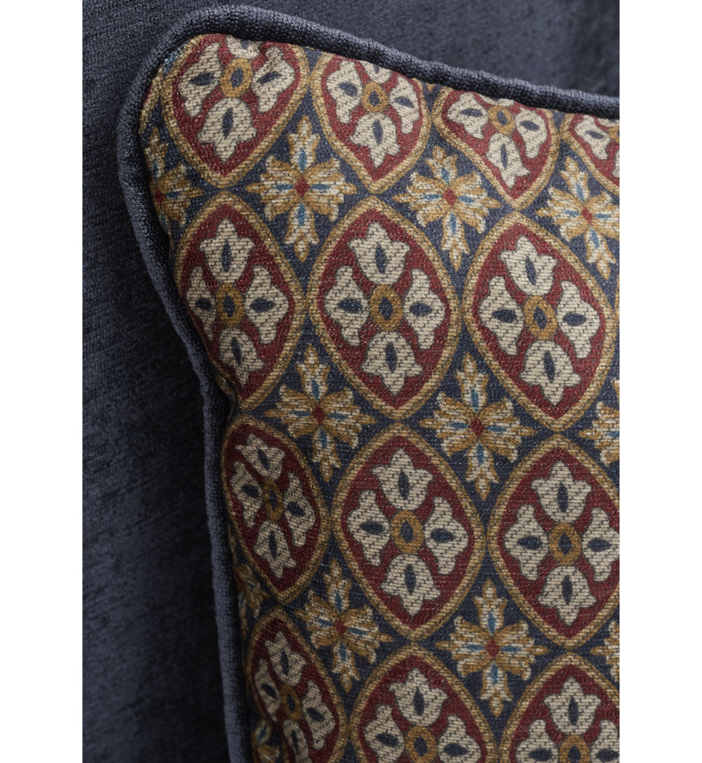 Cortona 18" Pillow