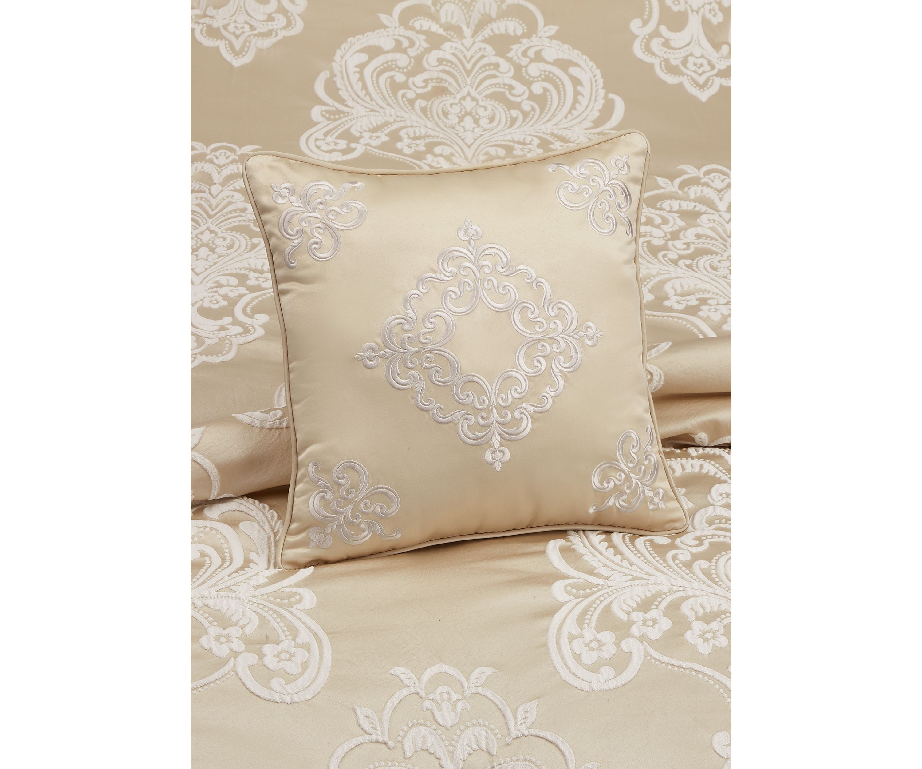 Salerno 18" Pillow