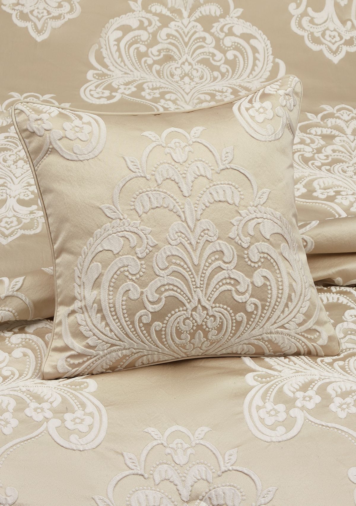 Salerno 20" Pillow