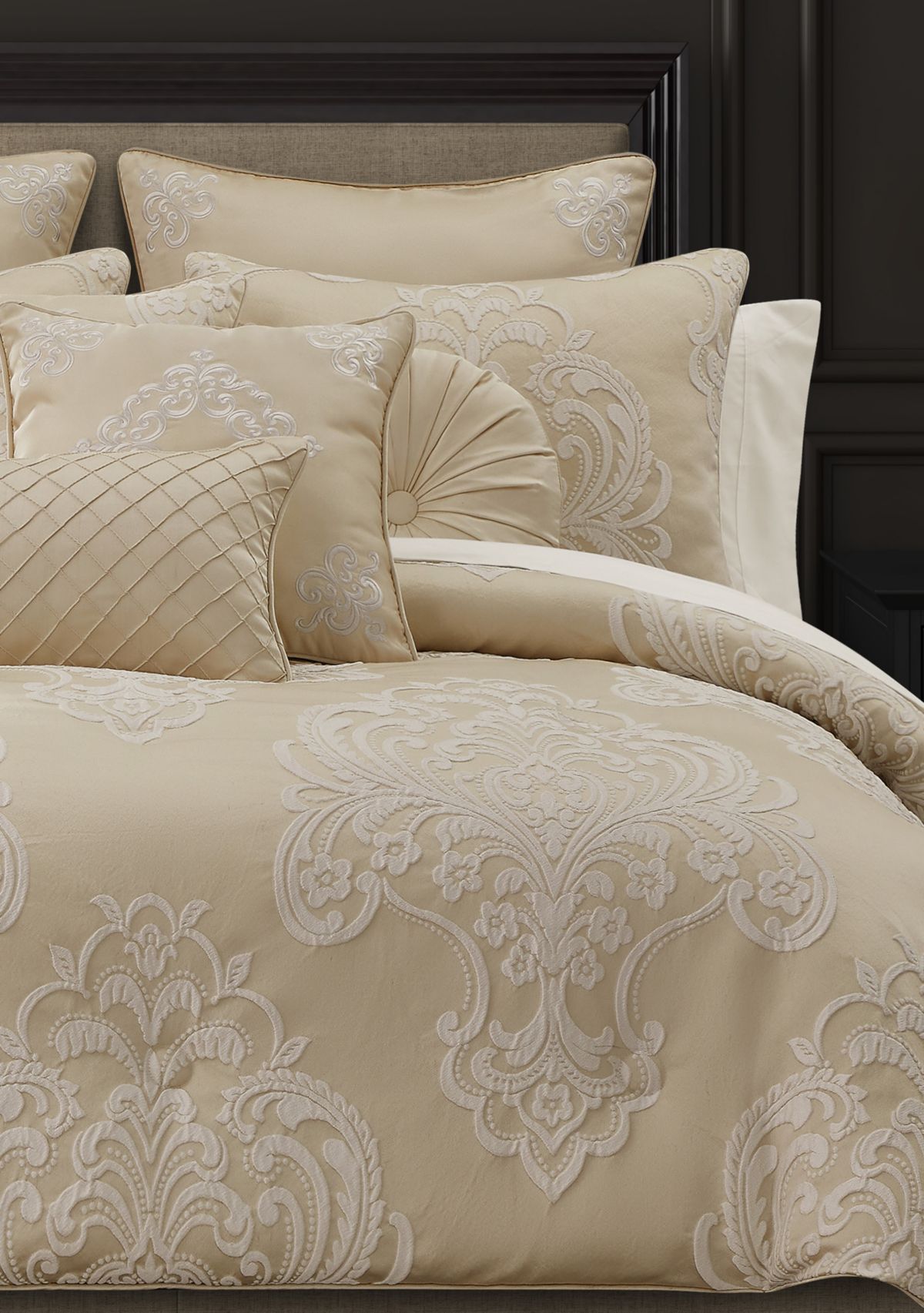 Salerno Comforter Set