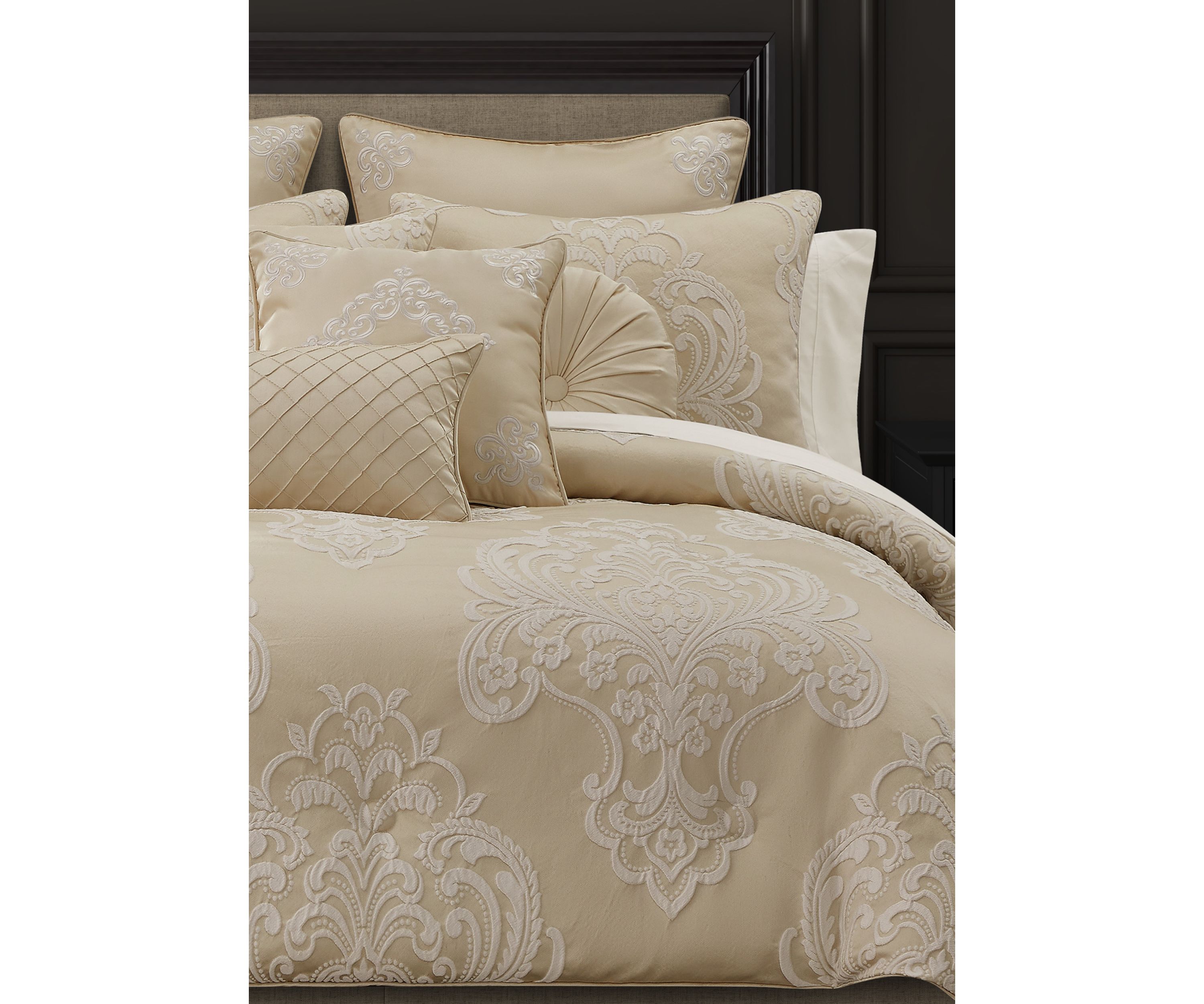 Salerno Comforter Set
