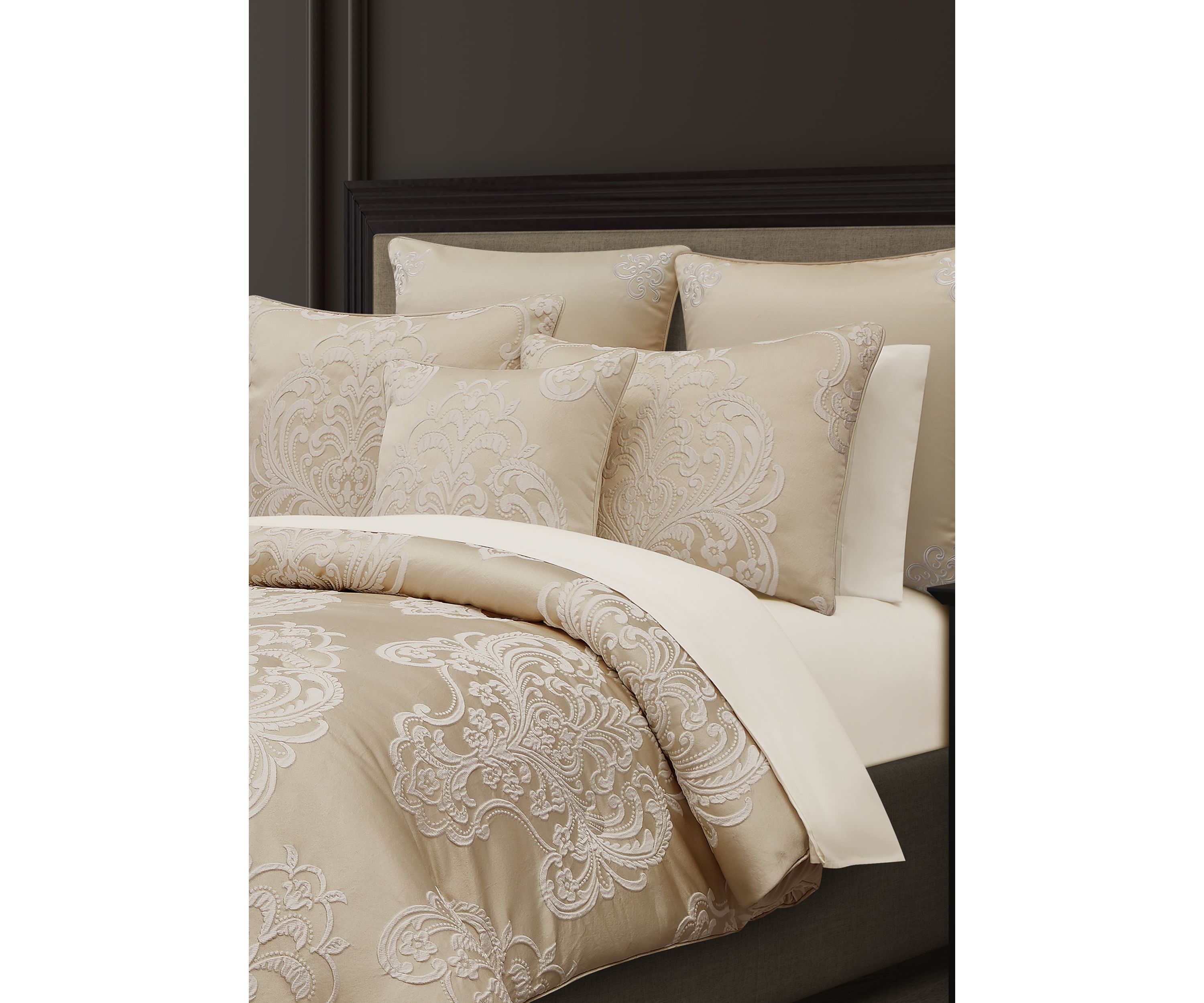 Salerno Comforter Set