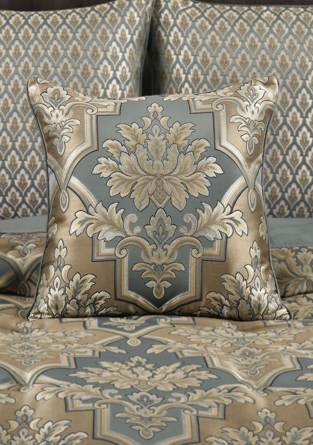 Belluno 20" Square Decorative Throw Pillow