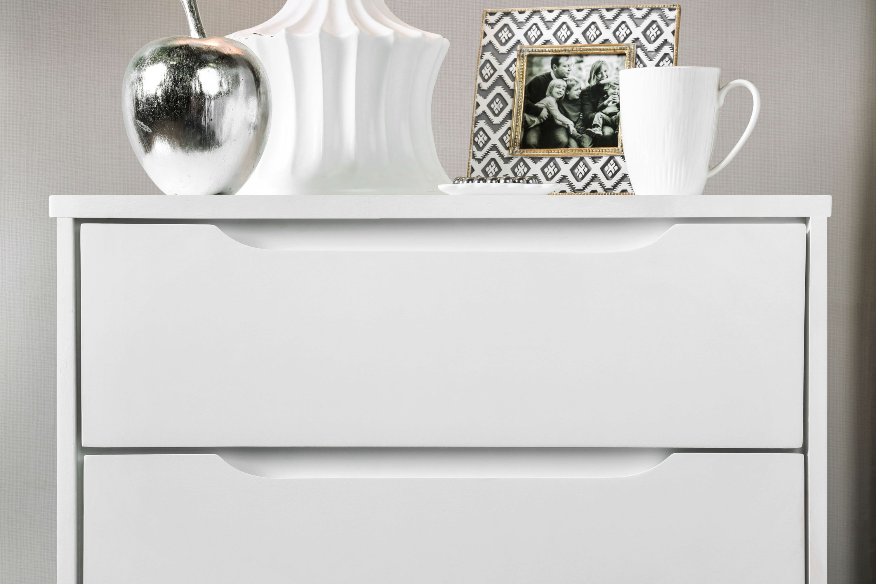 Barcelona 2-Drawer Solid Wood Nightstand