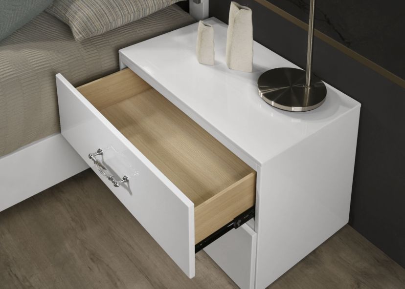 Elvi White 2-Drawer Nightstand