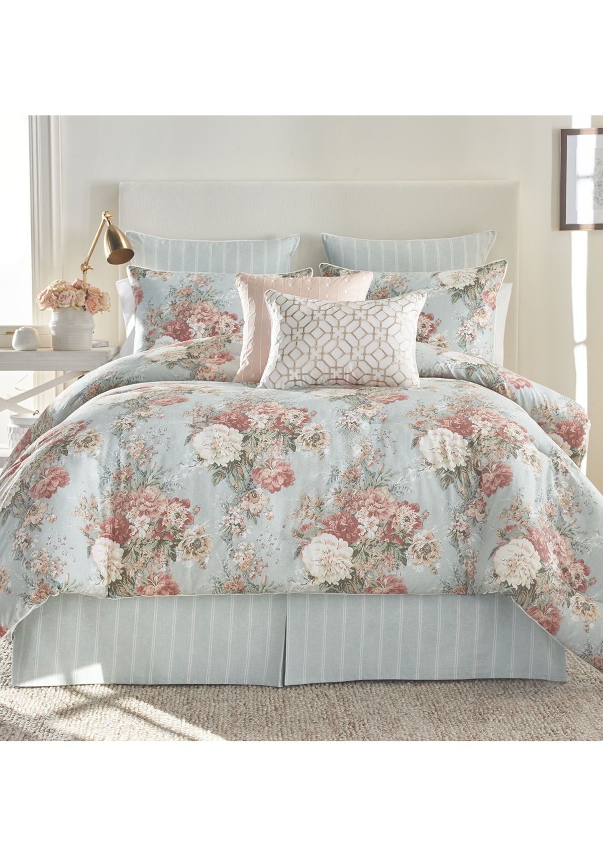 Ballad Bouquet Comforter Set