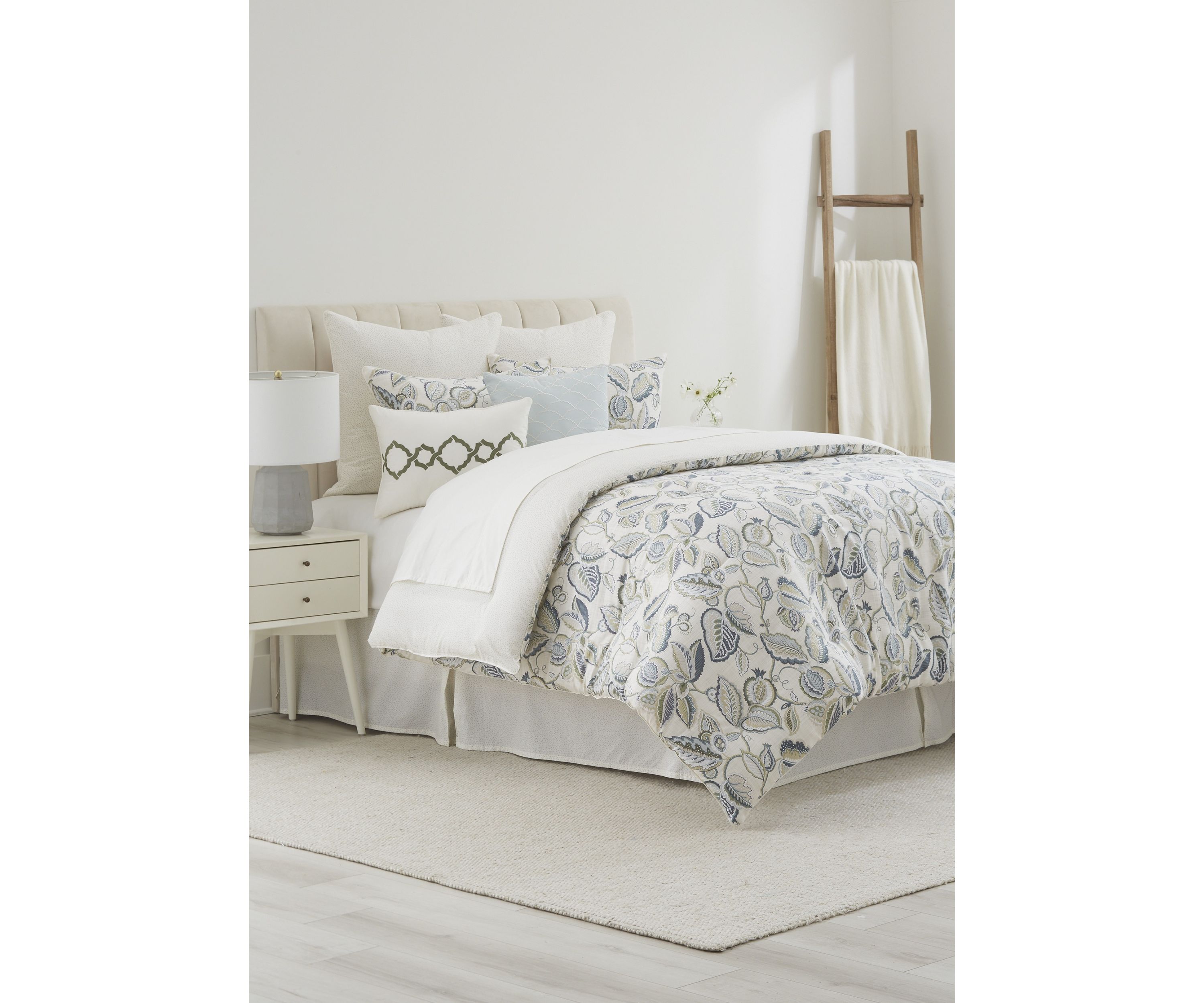 Fantasy Fleur Comforter Set