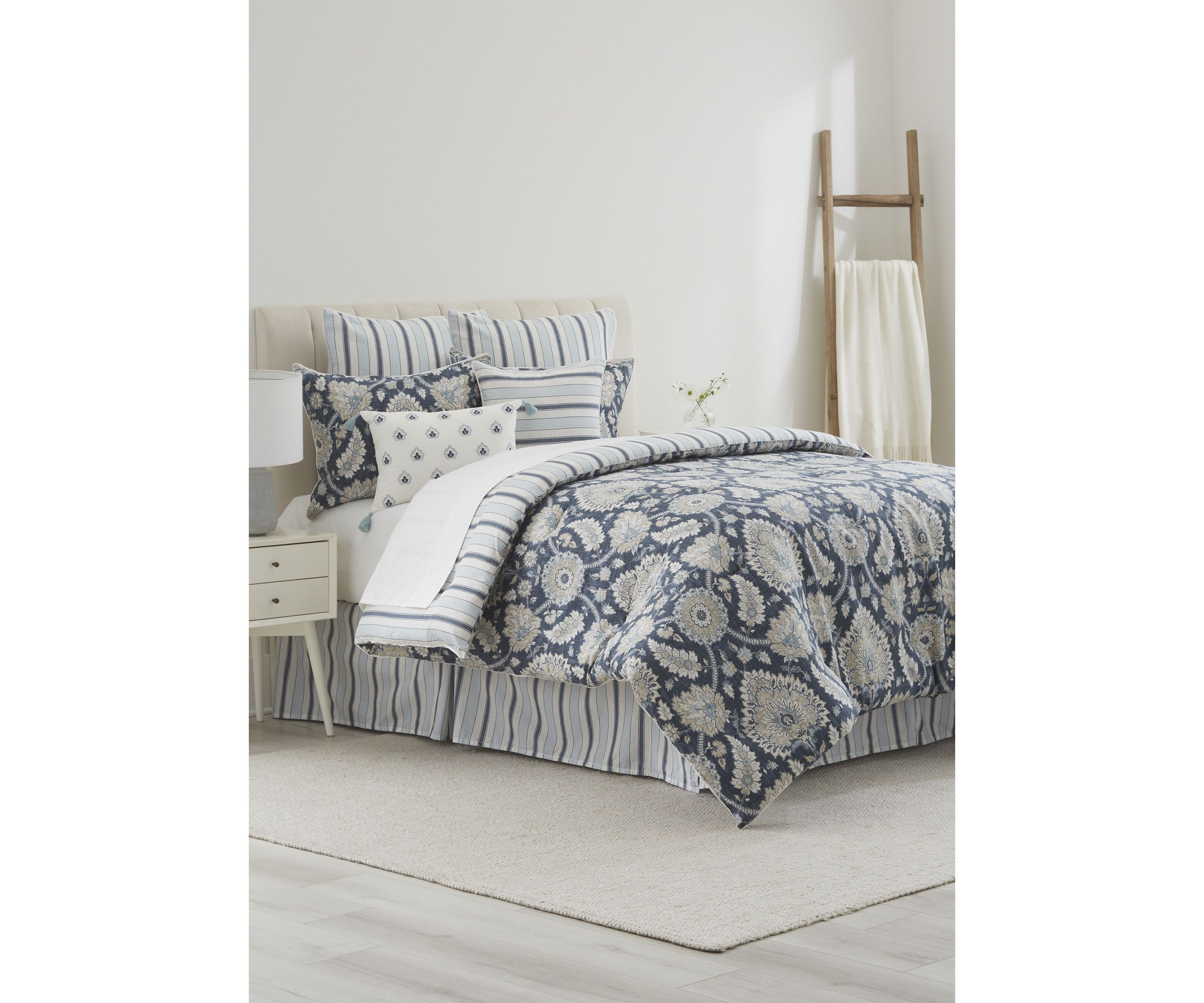 Castleford Comforter Set