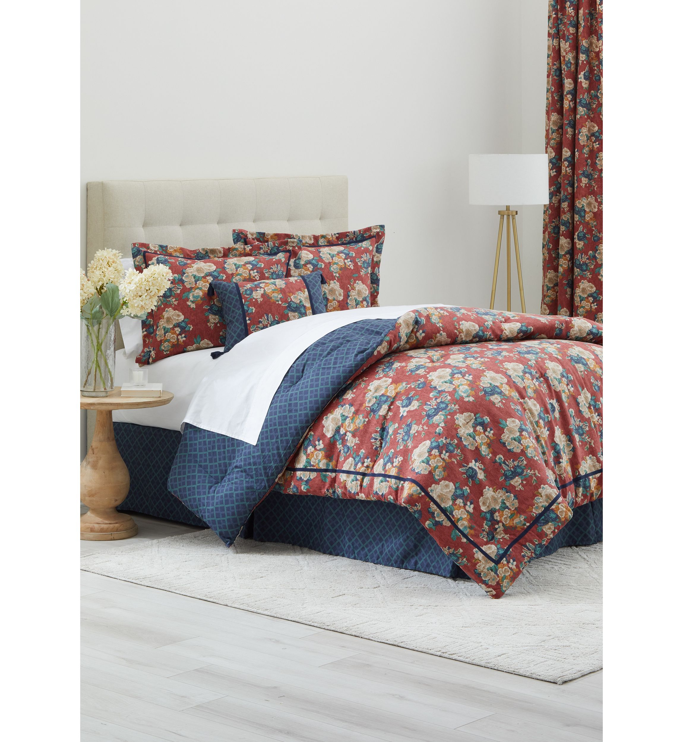 Camilla Comforter Set