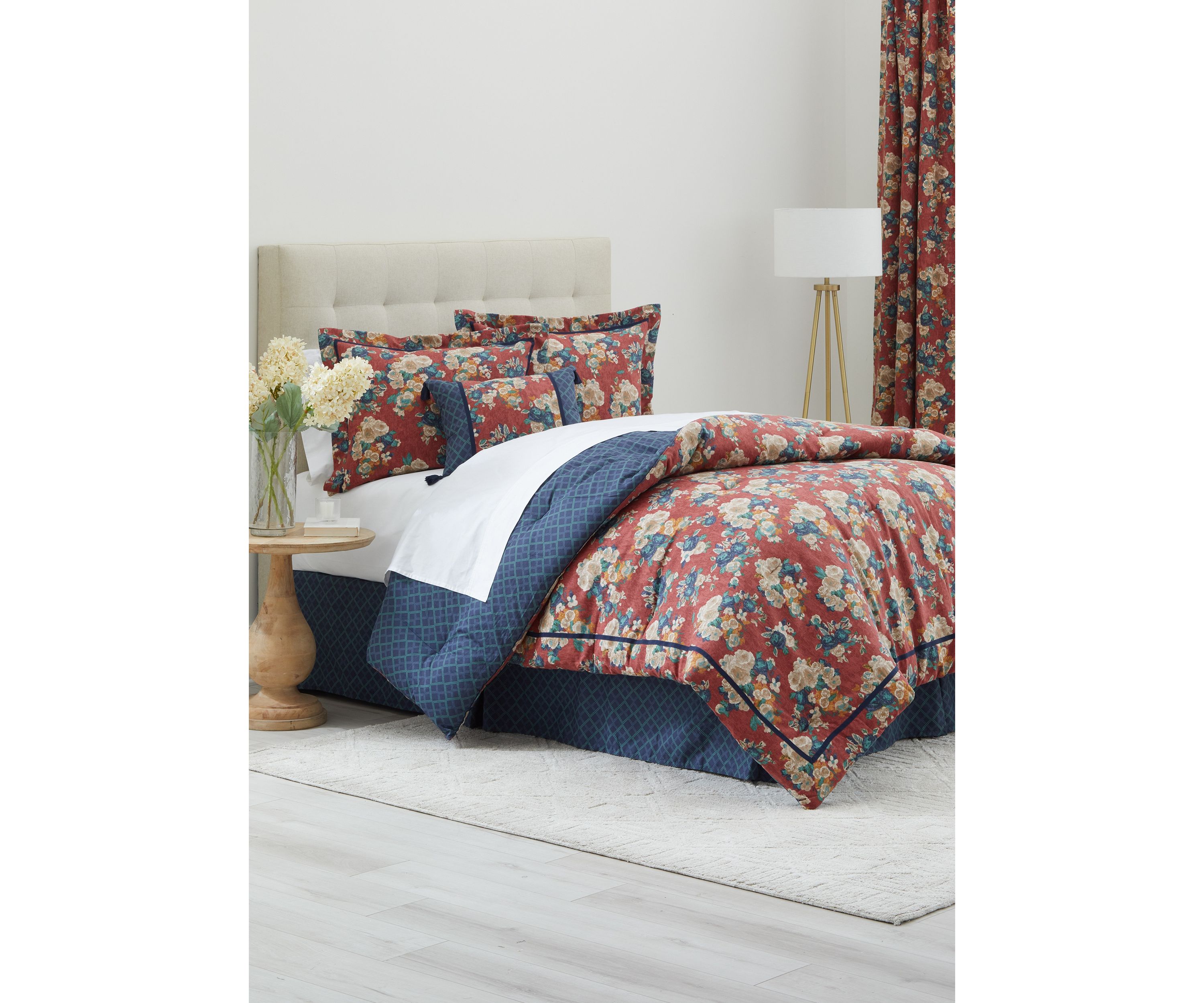 Camilla Comforter Set
