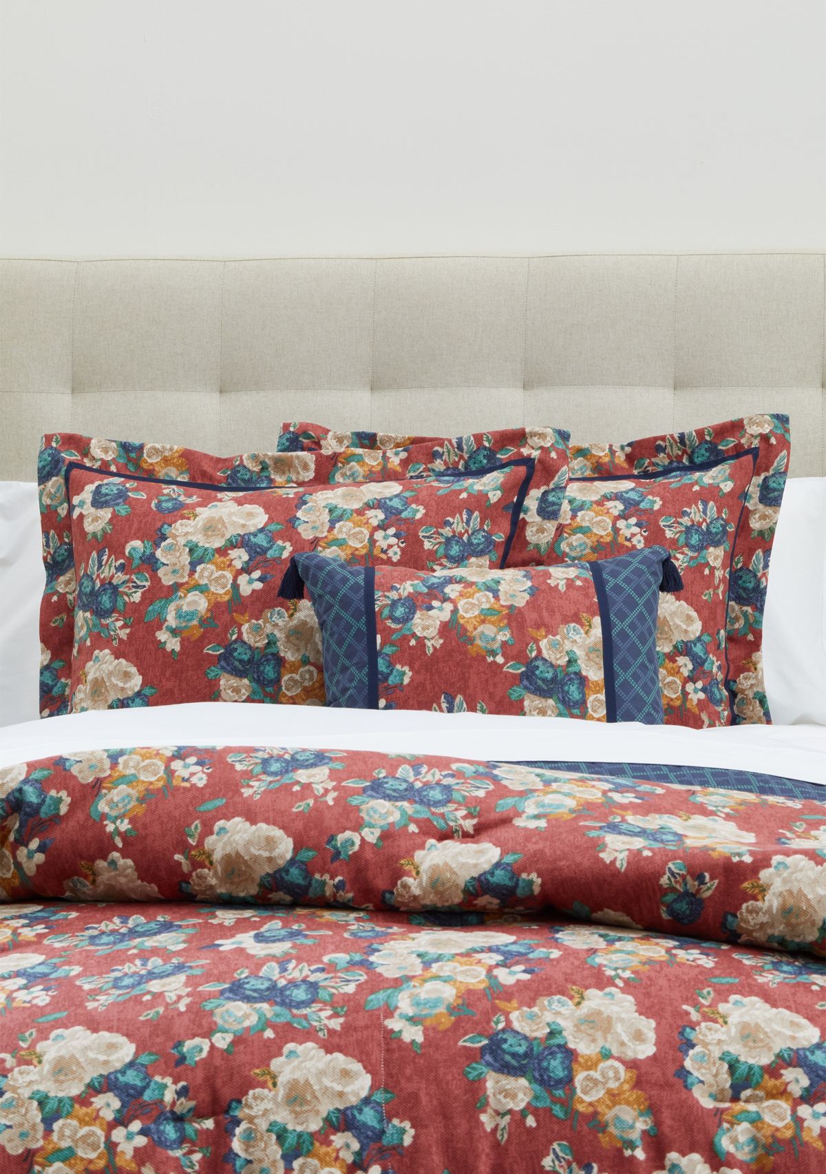 Camilla Comforter Set