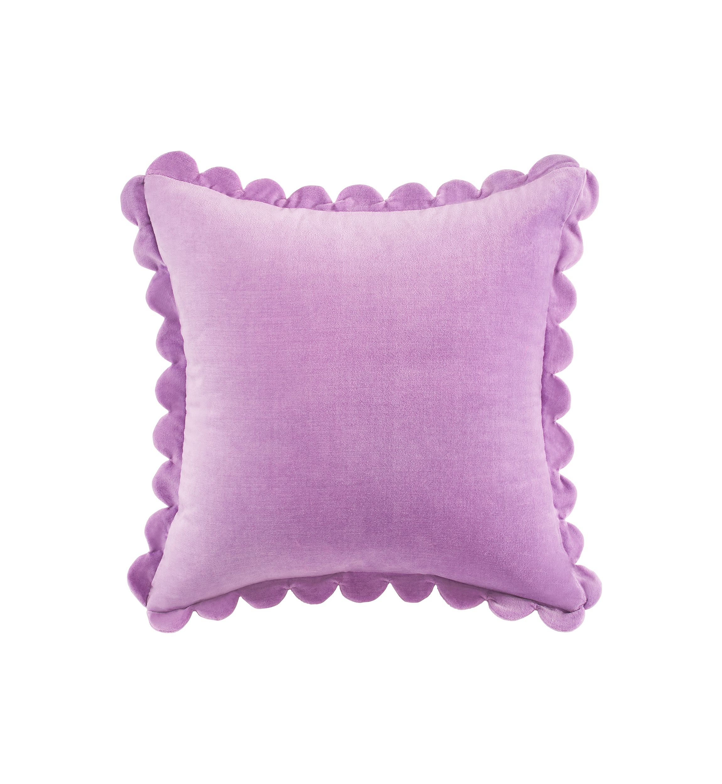 Scalloped Edge Pillow
