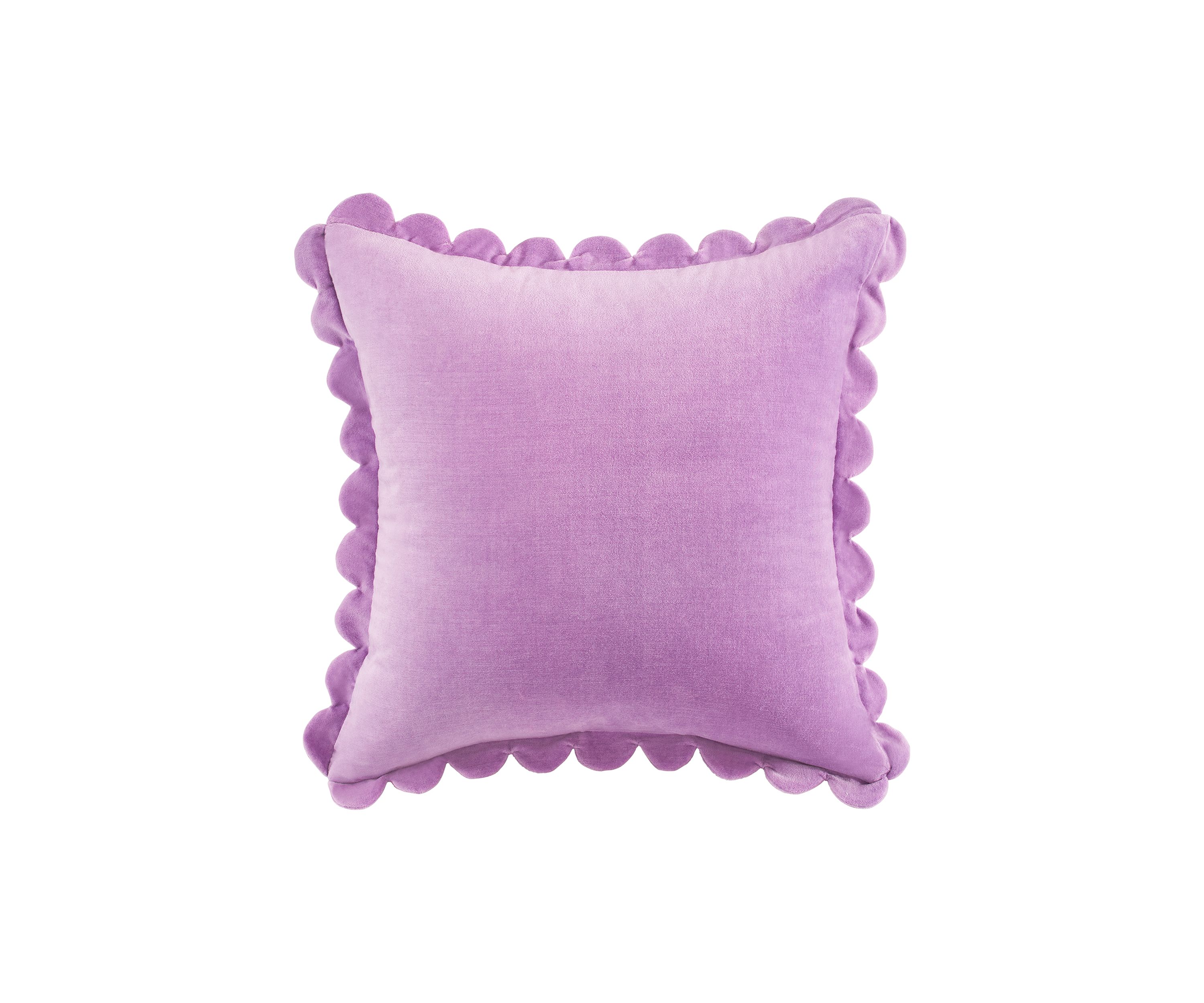 Scalloped Edge Pillow