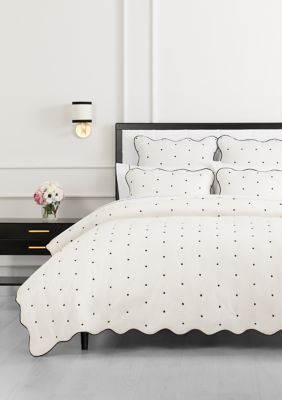 Scalloped Edge Quilt Set