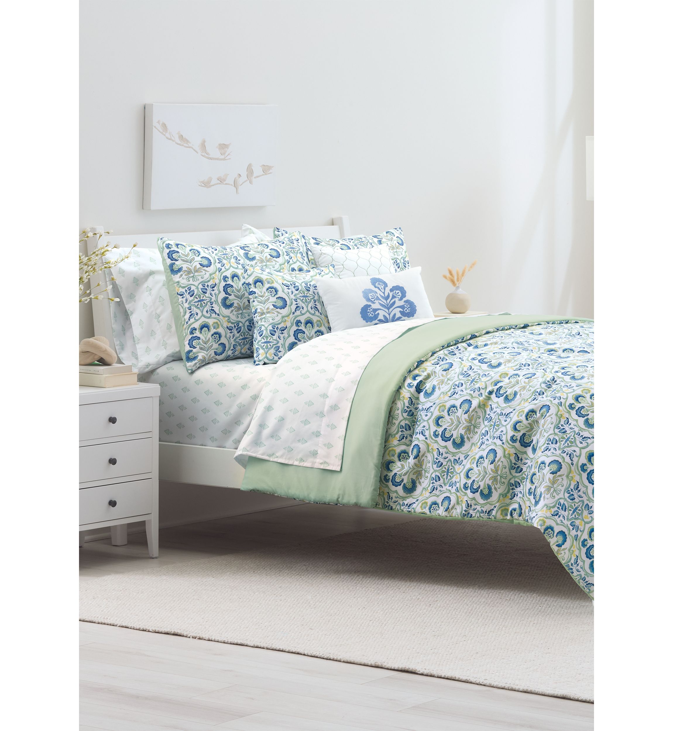 Floral Ogee 10-Piece Bedding Set