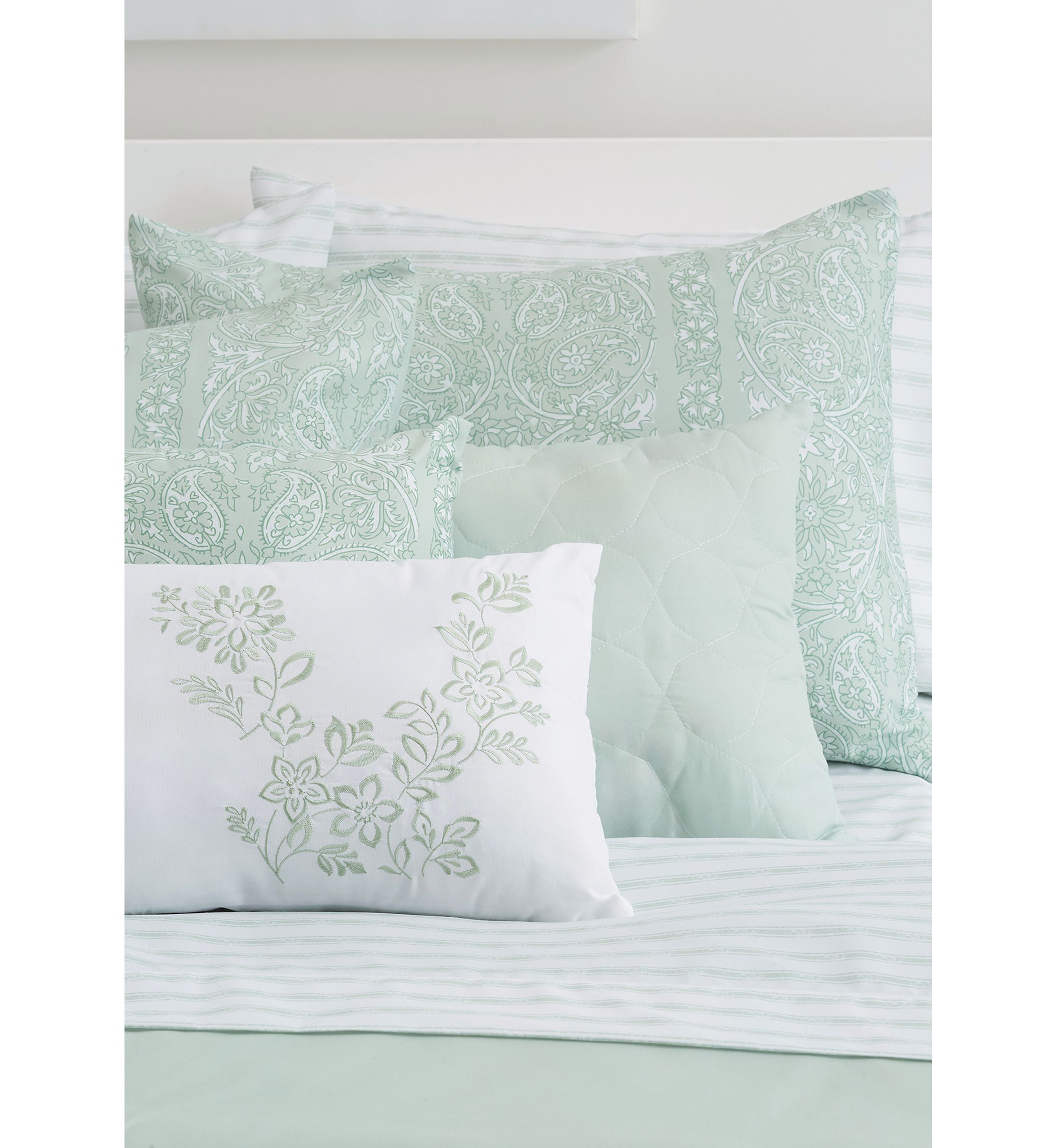 Perla Paisley 10-Piece Comforter Set