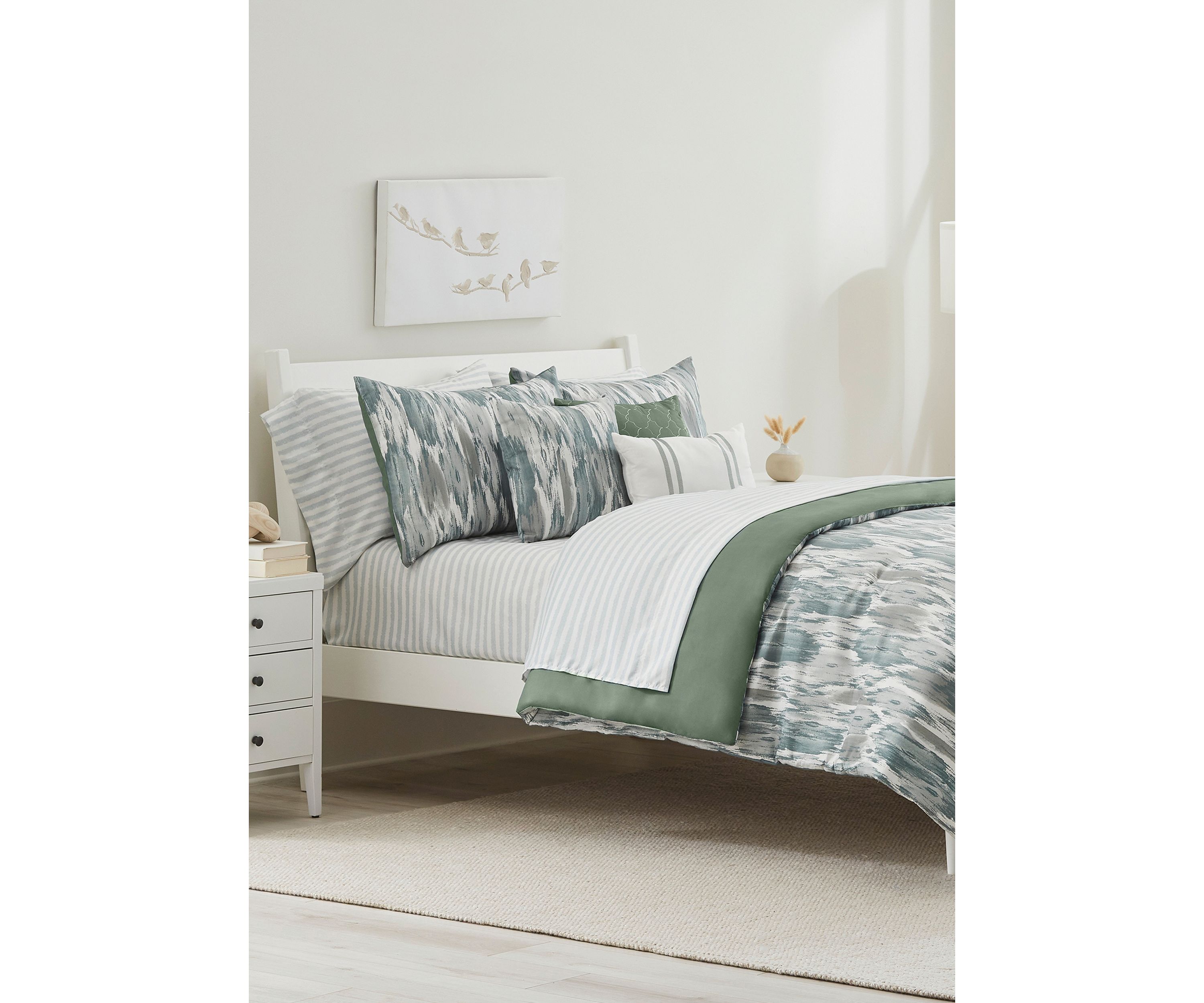 Abstract Ikat Comforter Set