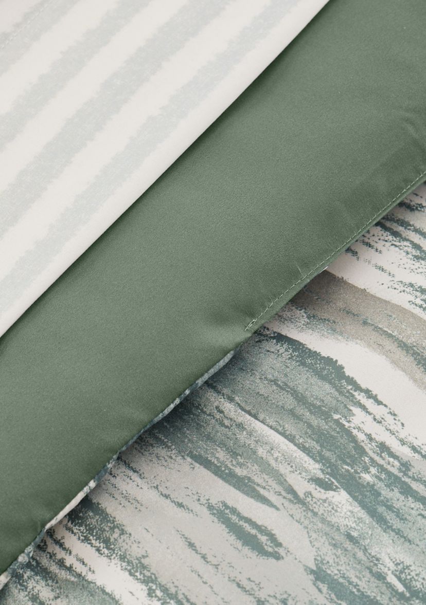Abstract Ikat Comforter Set