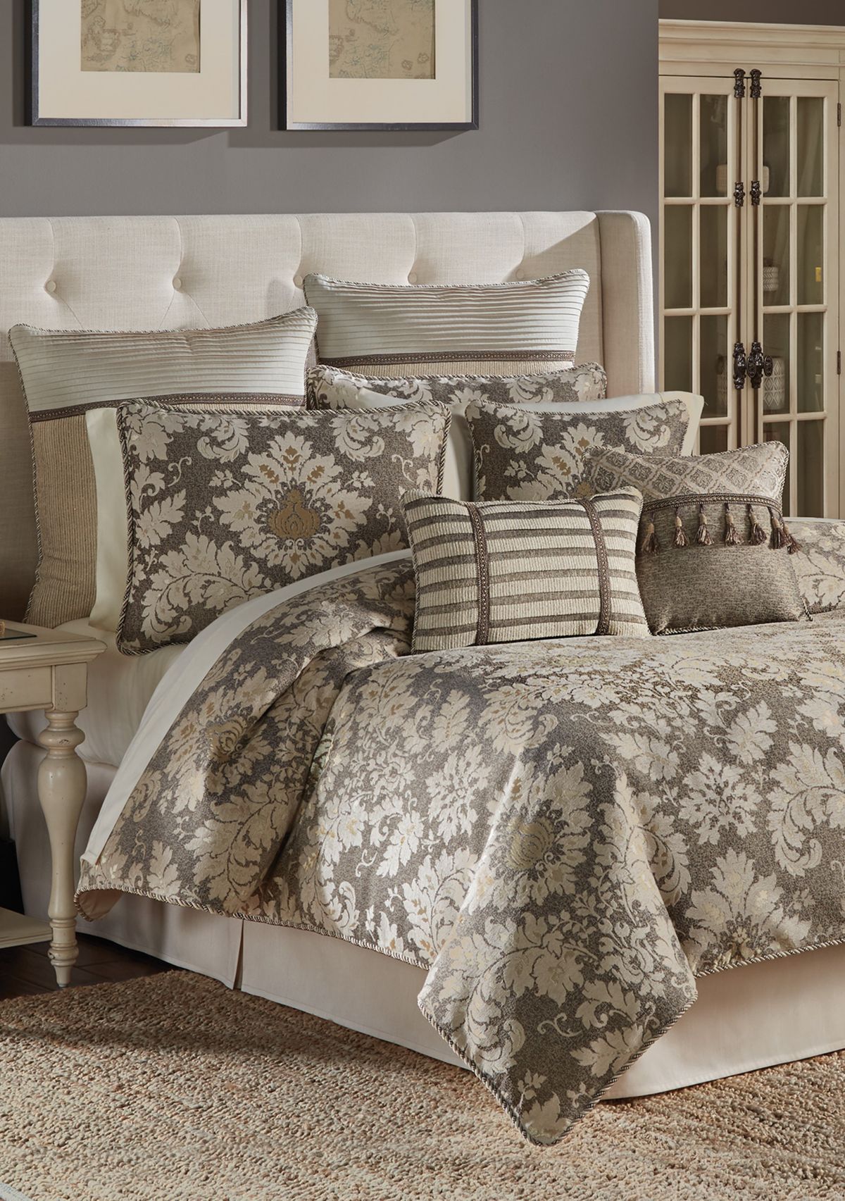 Nerissa Comforter Set